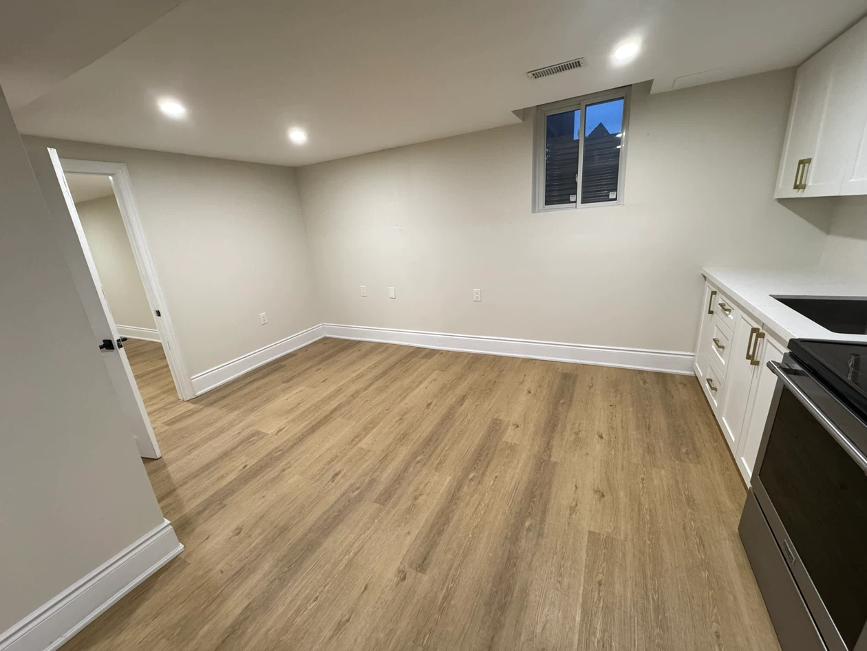 Modern 2 bedroom legal Basement in Ajax/Pickering - photo 2