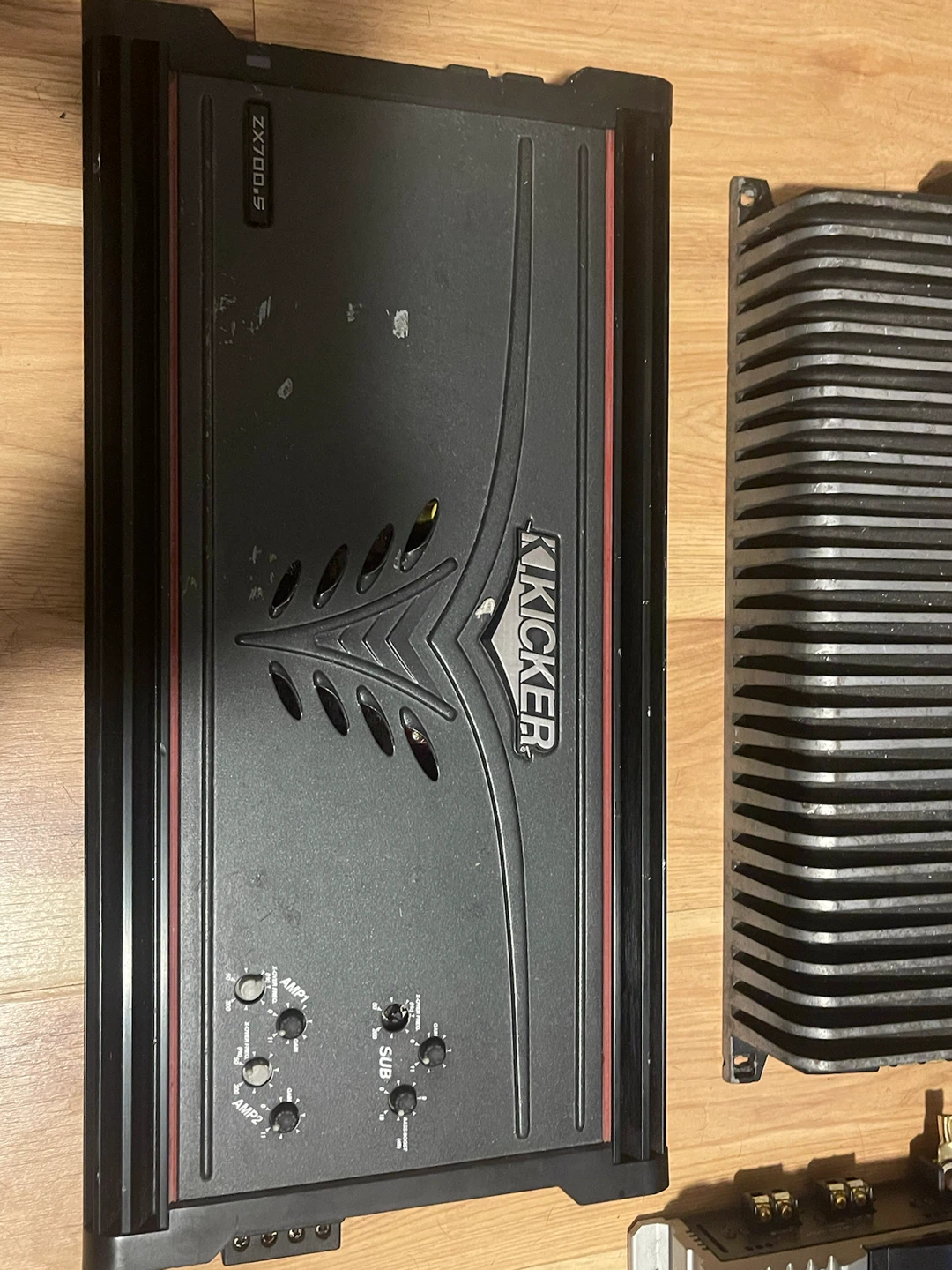 Kicker ZX700.5 Car Amplifier - photo 2