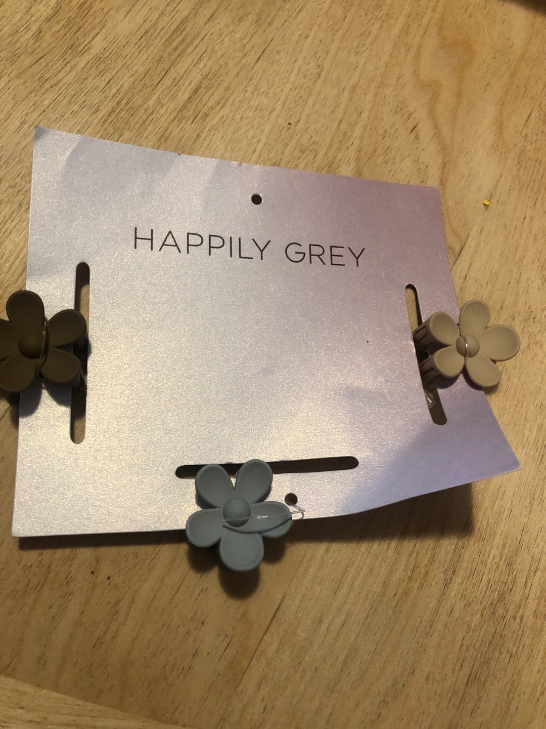 Happily Grey Flower Hair Clips 🏈