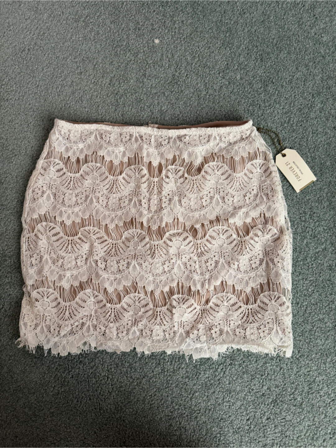 New Forever 21 Lace Mini Skirt - S