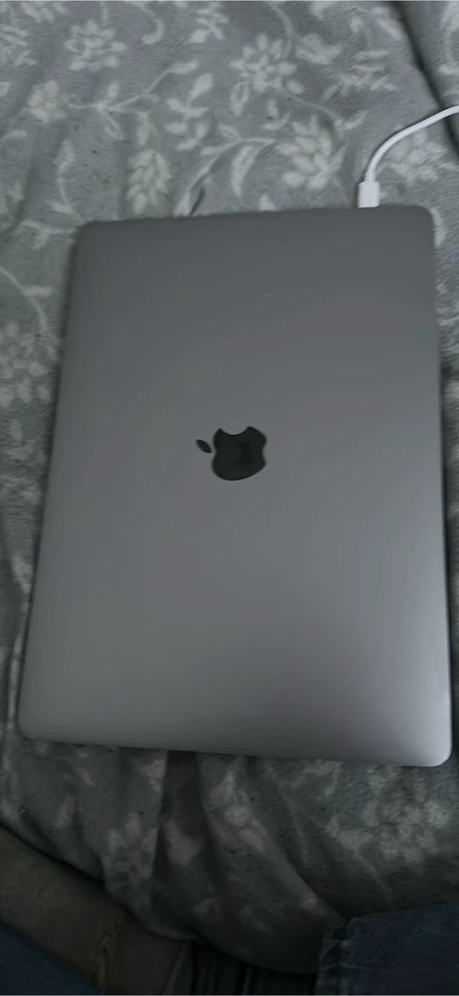 Apple MacBook