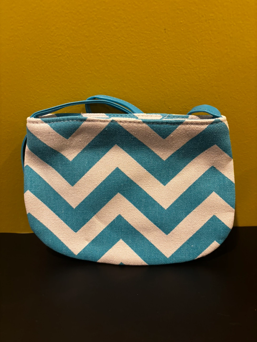 J-Luxury chevron pattern blue and white handbag - photo 2