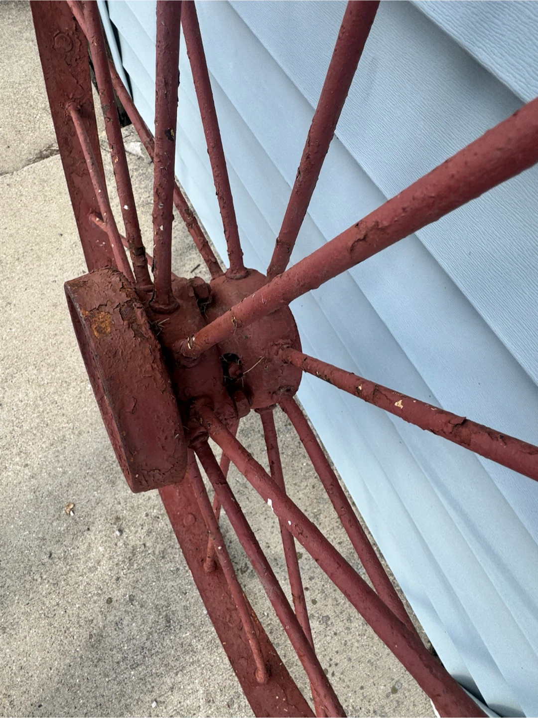 🏈 Vintage Metal Wagon Wheel - photo 3