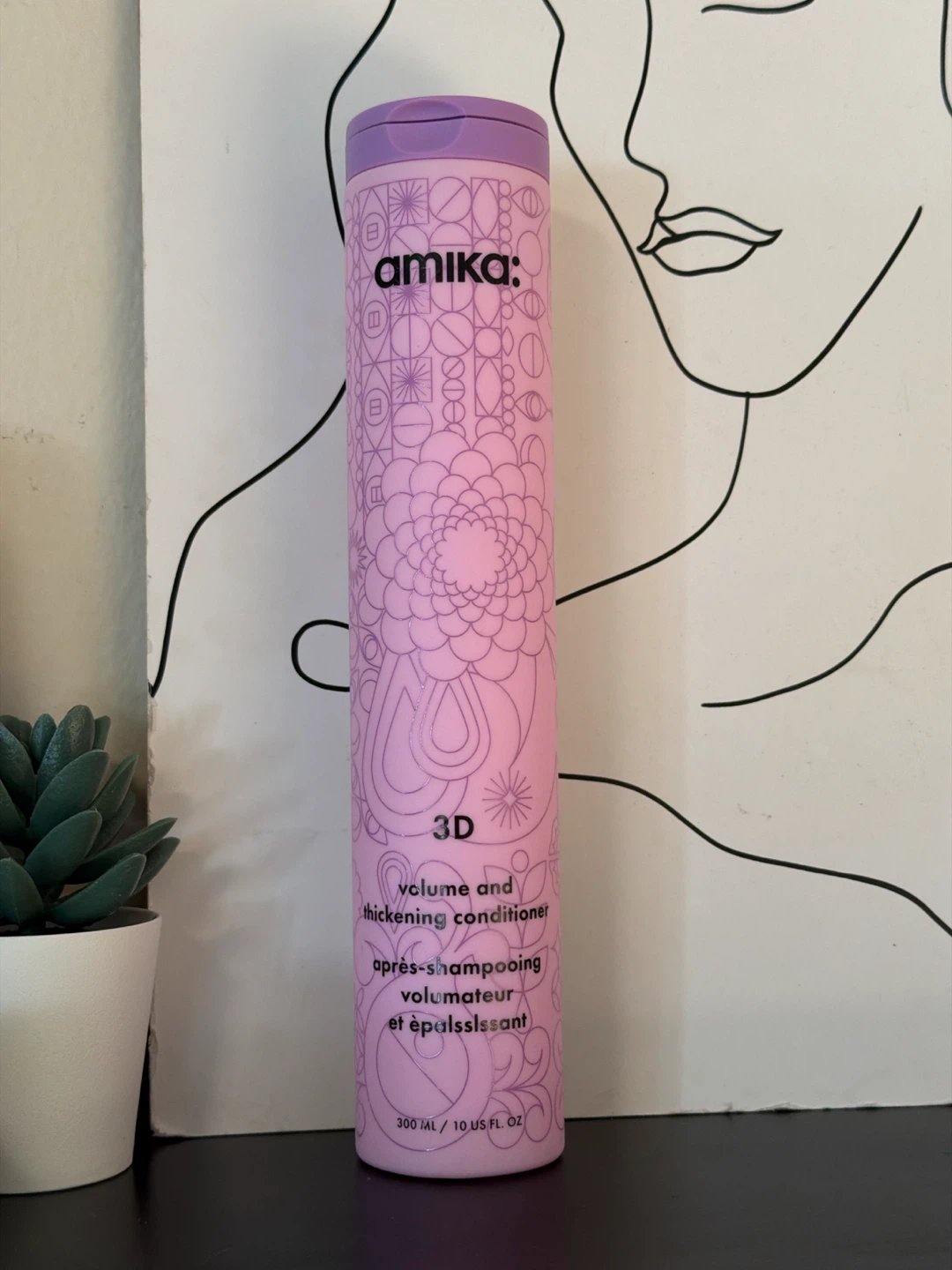 🏈 amika 3D Volume and Thickening Conditioner