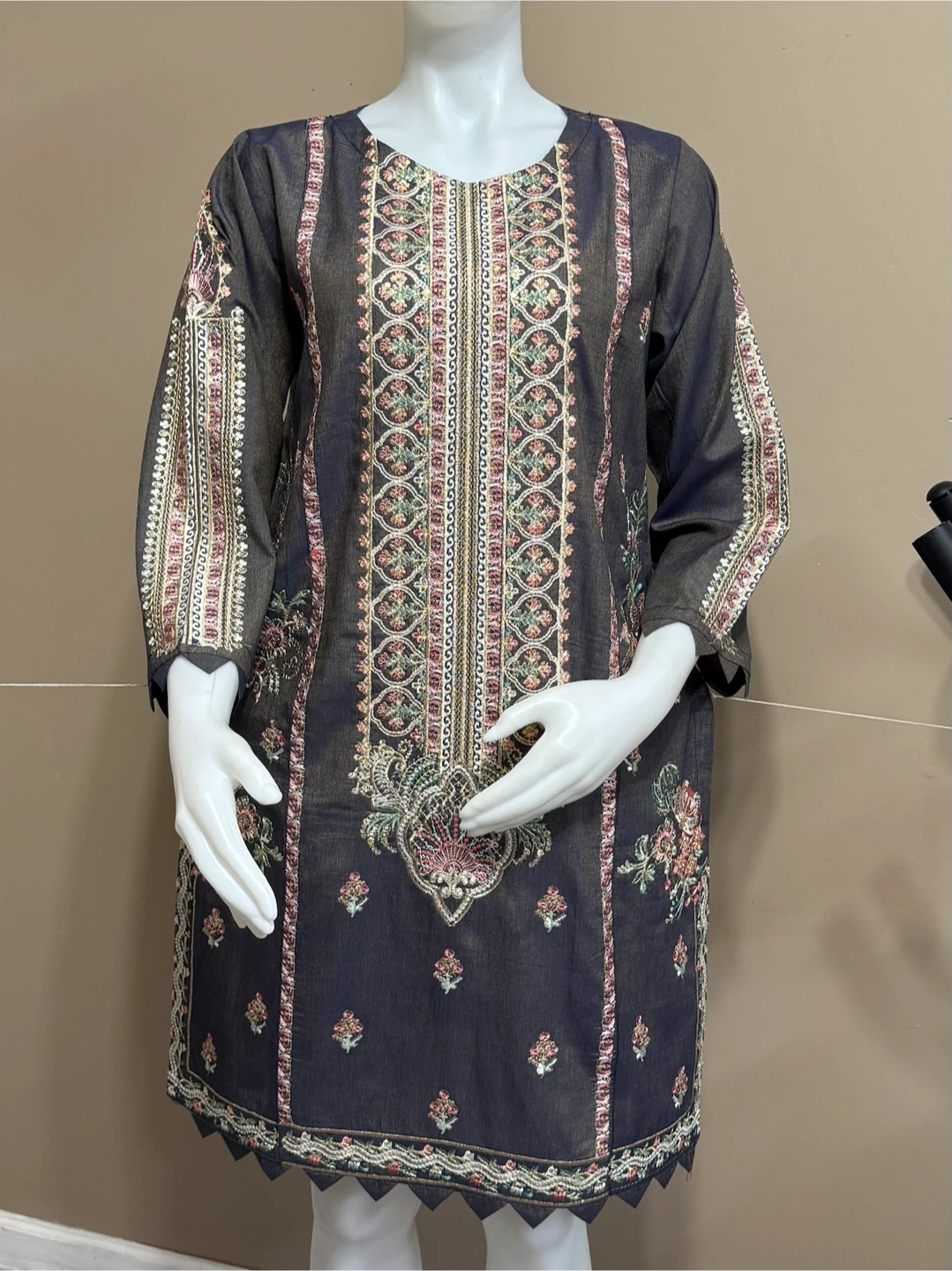 Pakistani masuri fancy kurti/top