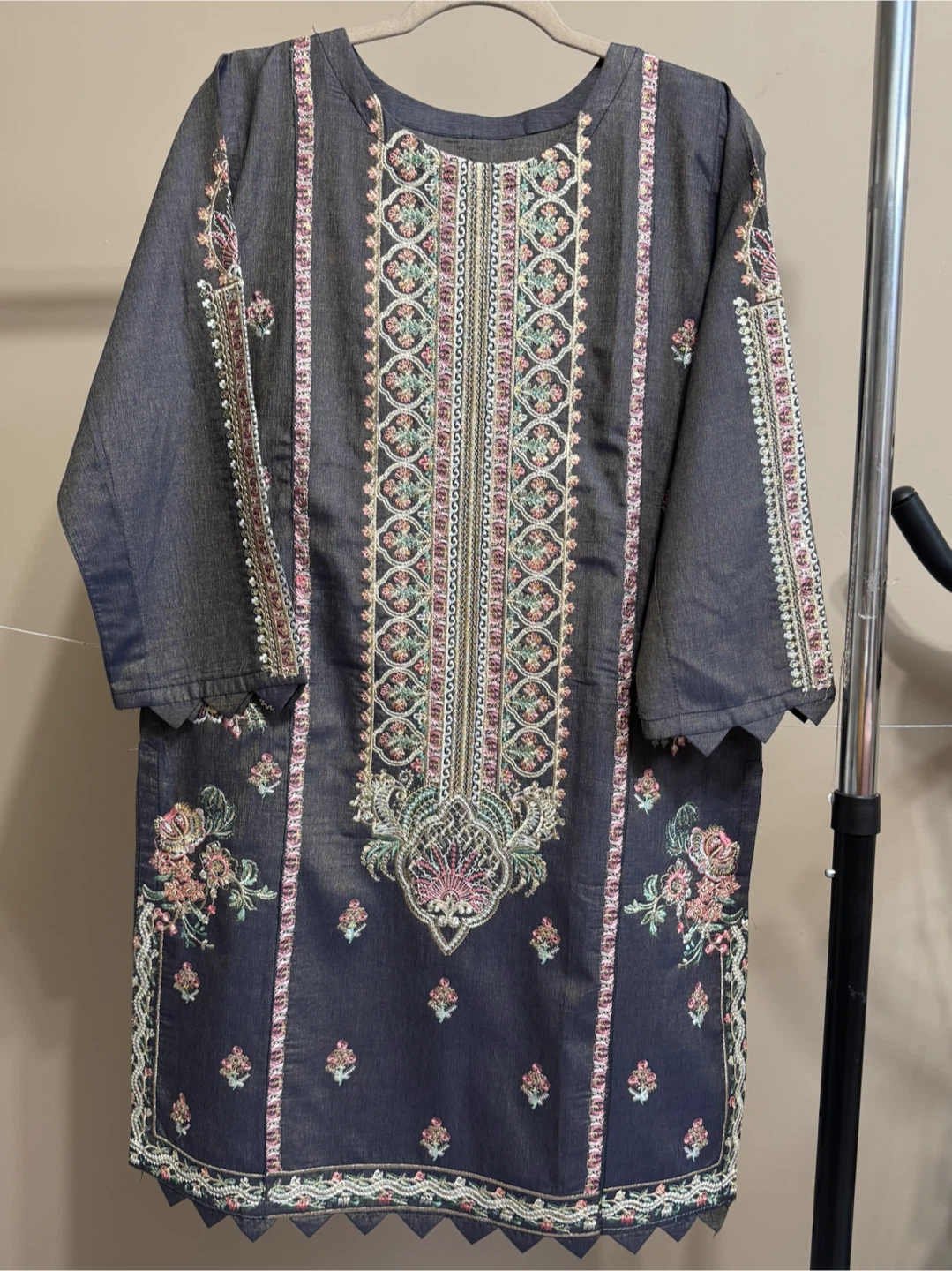 Pakistani masuri fancy kurti/top - photo 2