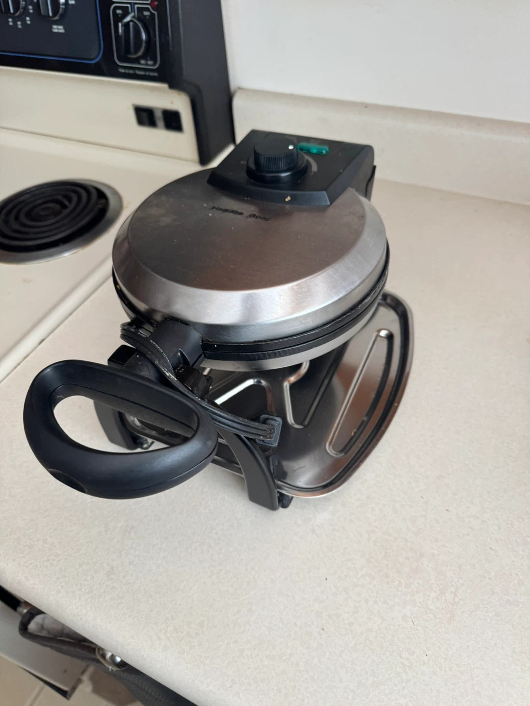 Hamilton Beach Belgian Waffle Maker