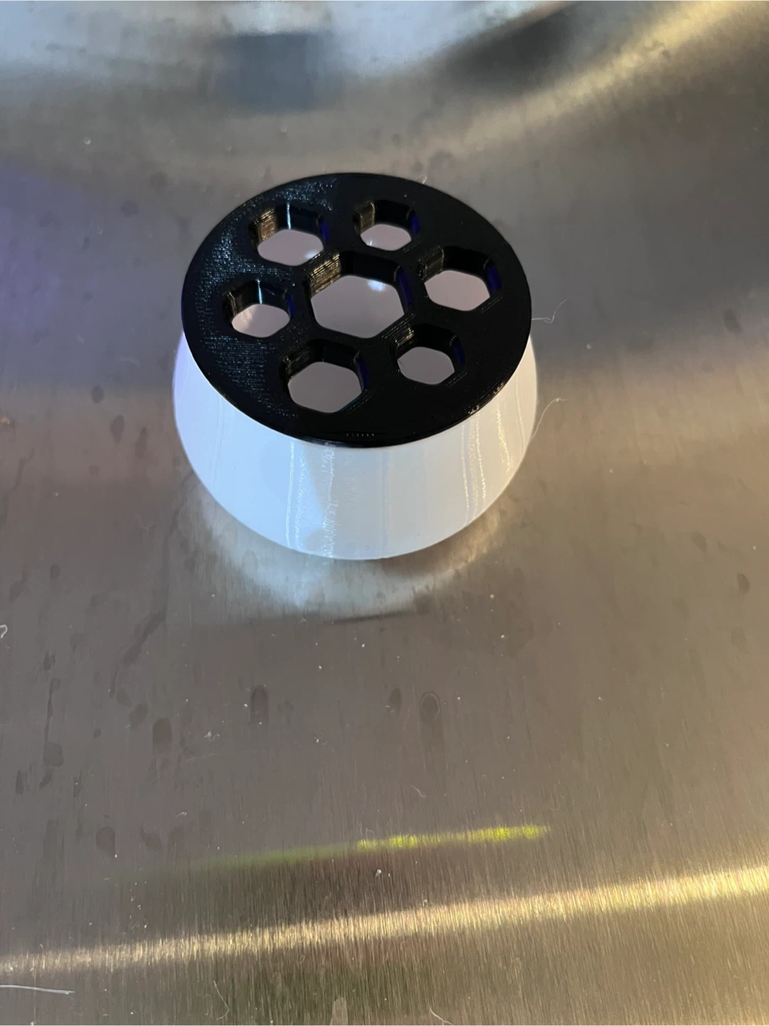 3D Printed garlic grower