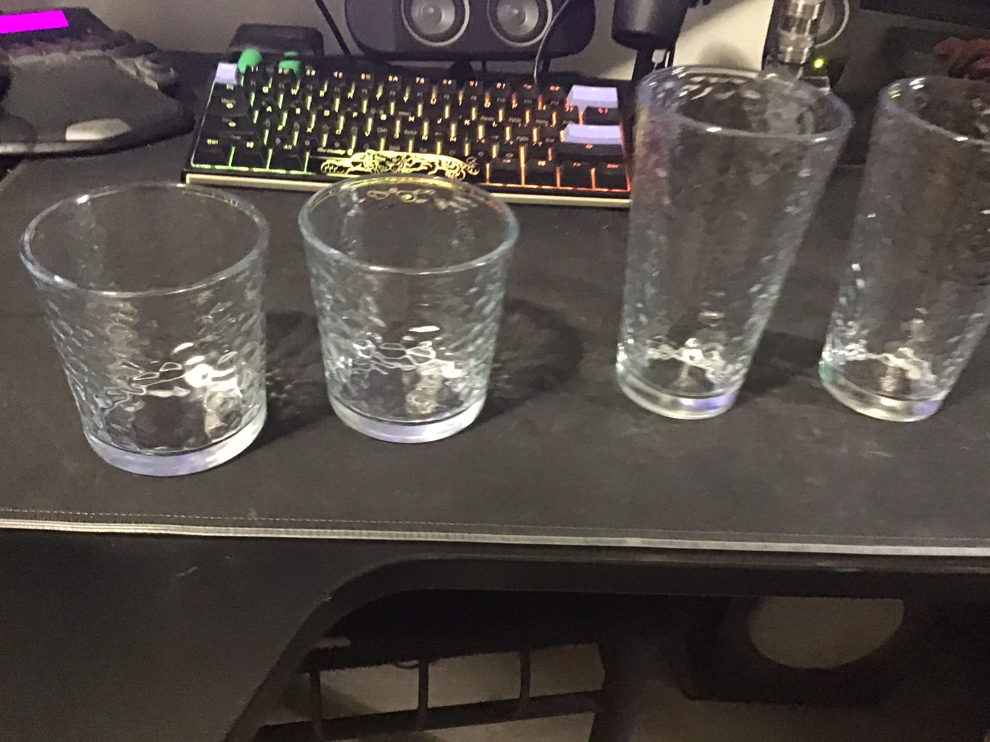 Set of 4 Textured Glass Tumblers