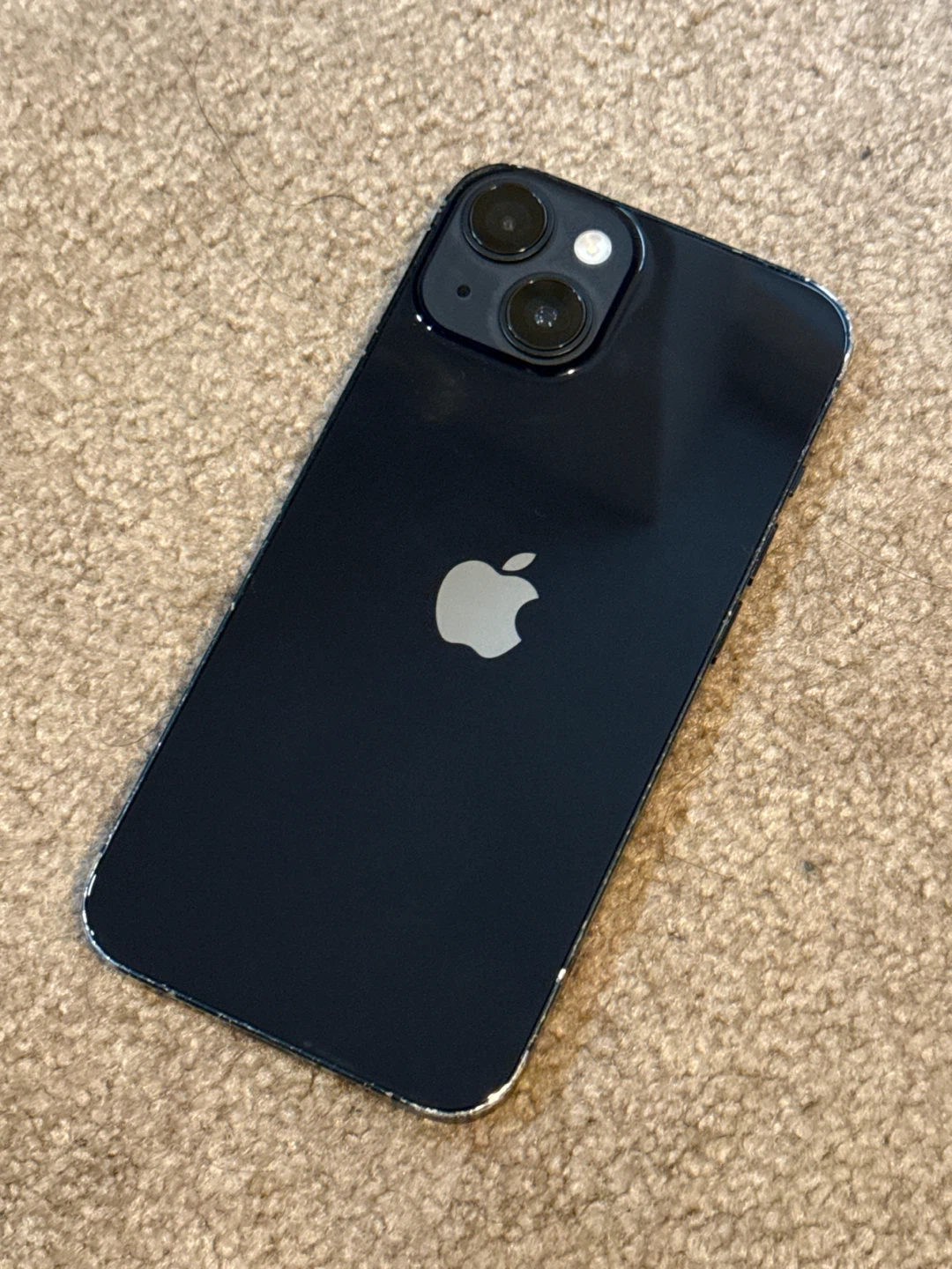 iPhone 14 - photo 3