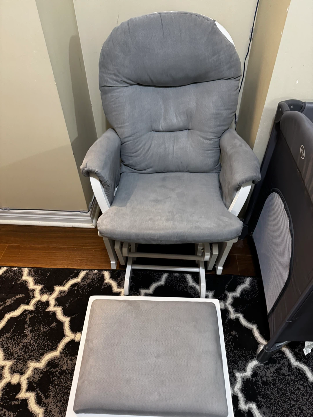 Nursing chair /White Glider Chair with Ottoman - photo 2