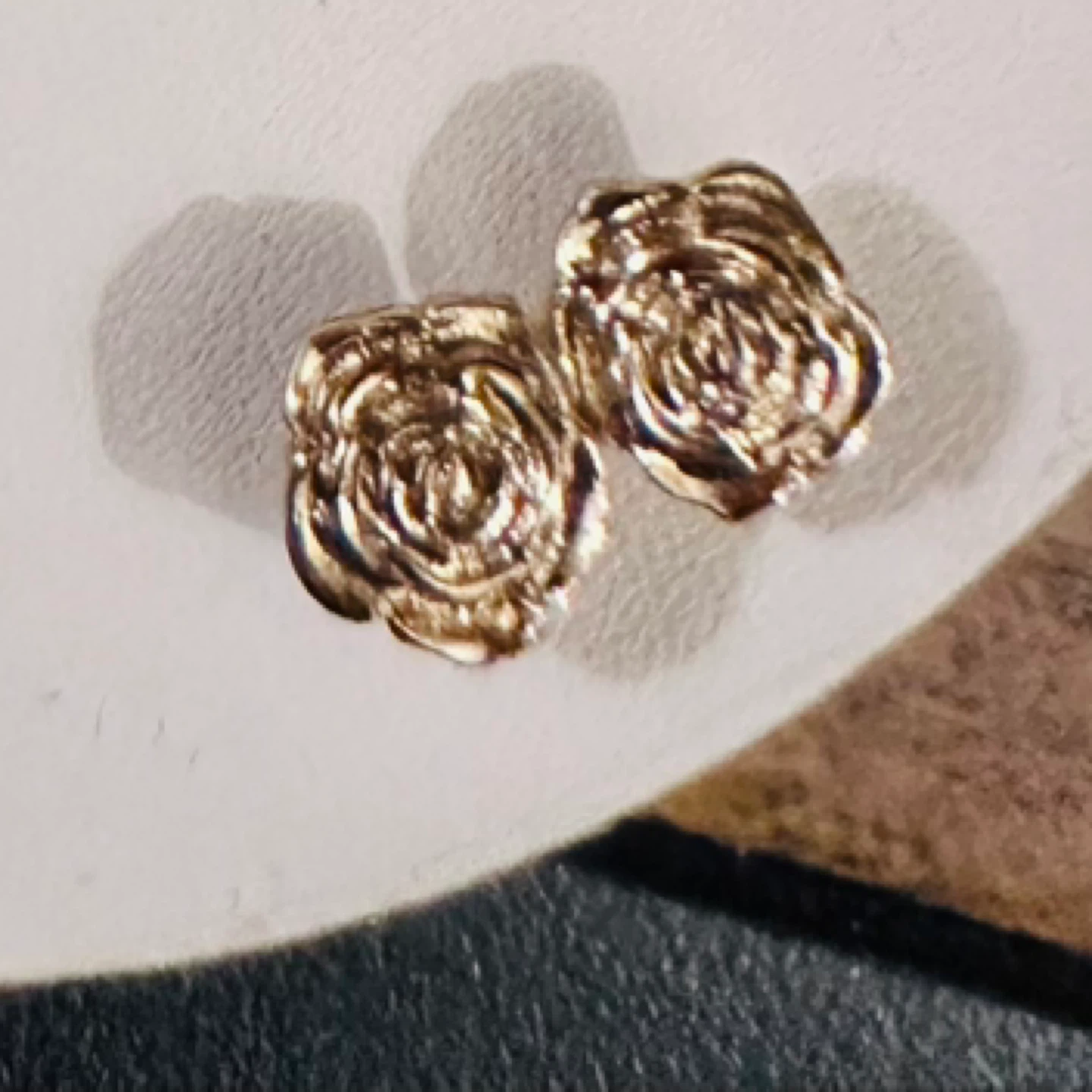 🏈 Rose Stud Earrings