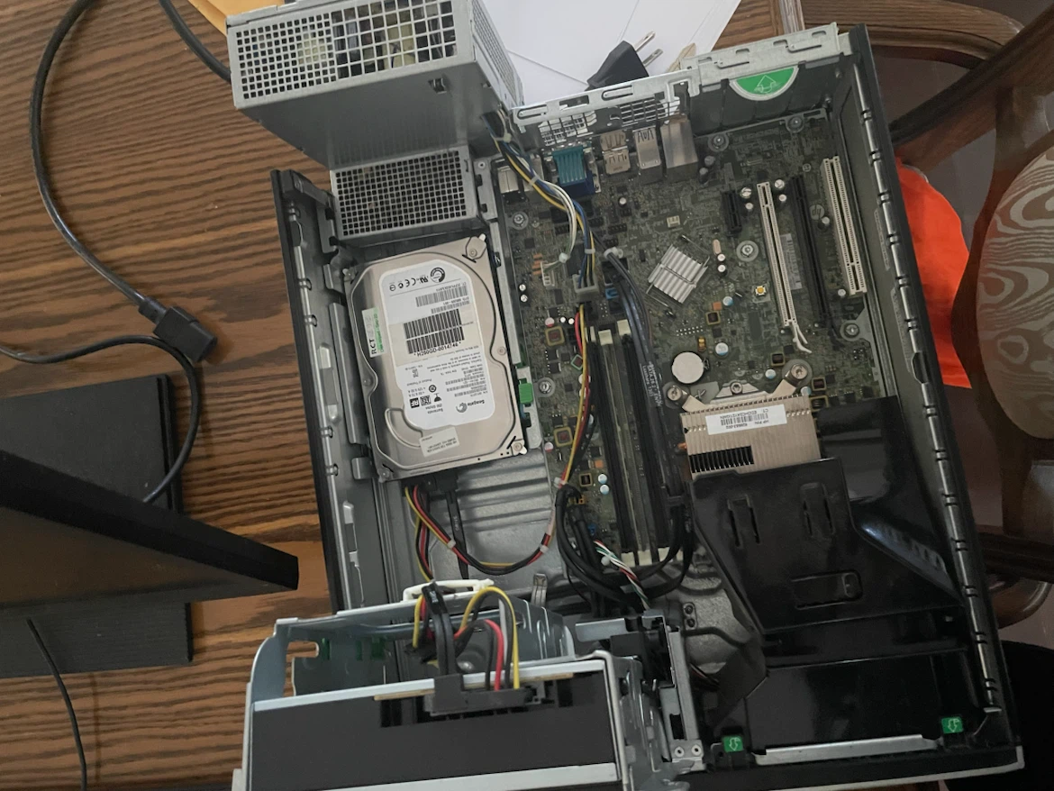 HP Desktop Computer with Acer Monitor and Keyboard - photo 3