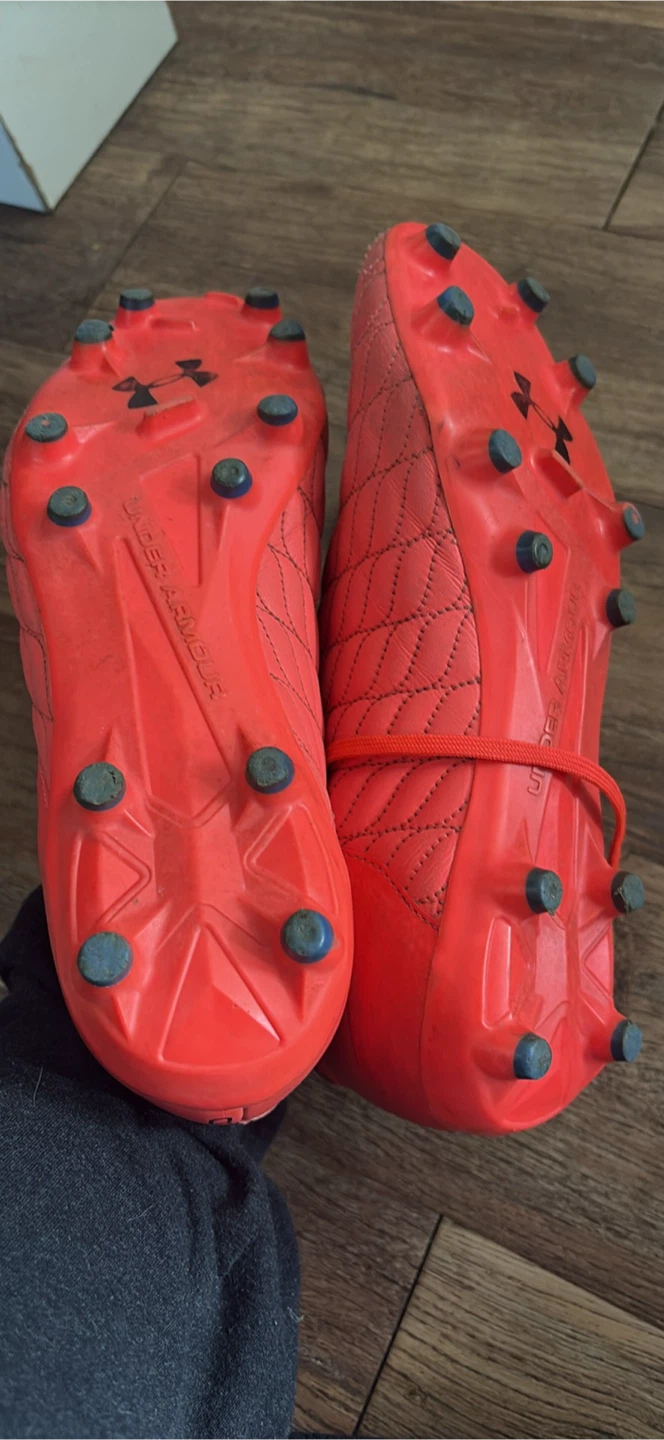 Under Armour Soccer Cleats, Red, Men's Size 9 - photo 3