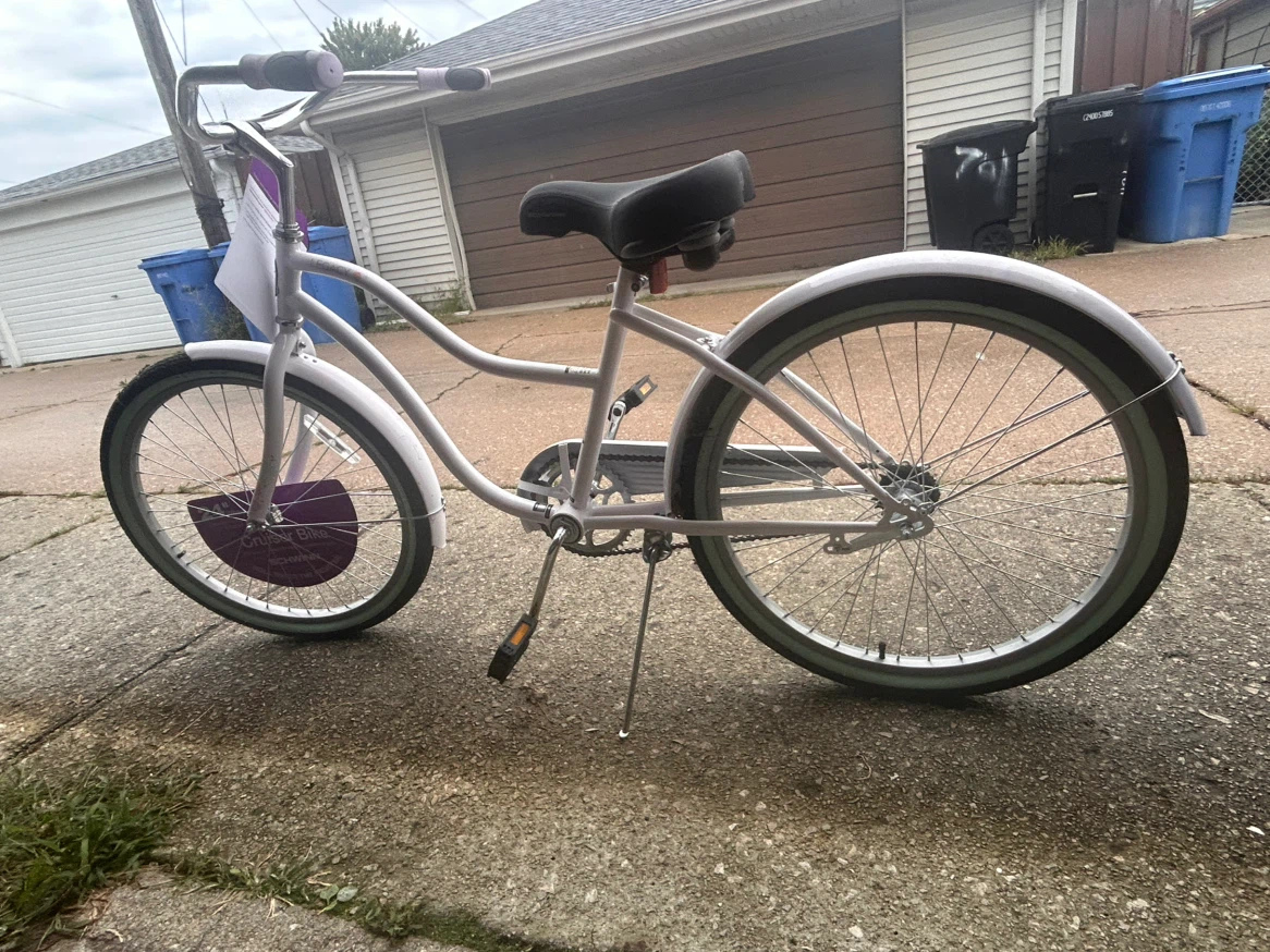 Schwinn Legacy 24-inch Cruiser Bike