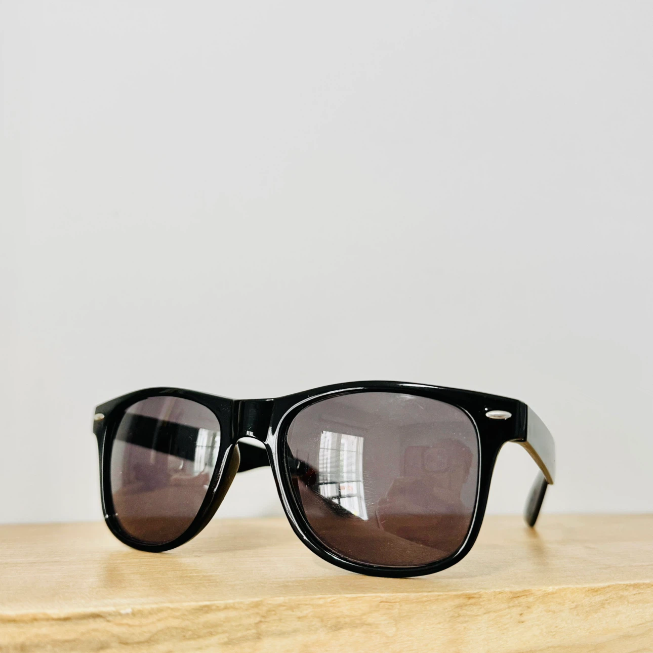 Classic black sunglasses 🏈 - photo 2