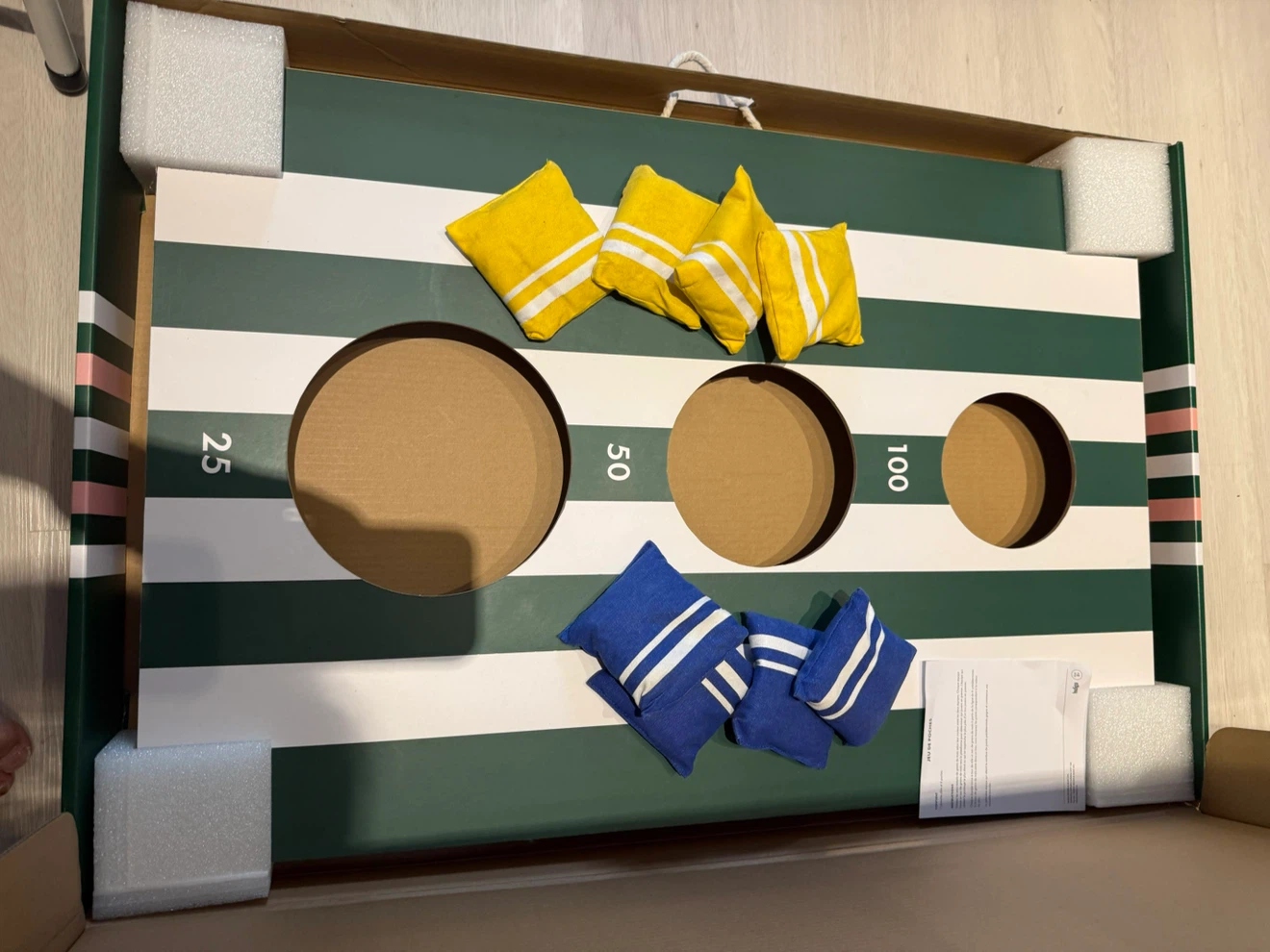 Bean bag toss/ cornhole - photo 2