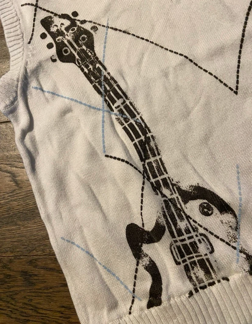 🏈 Boys Ivory Calvin Klein Jeans Guitar Sweater Vest 4T 🏈 - photo 3