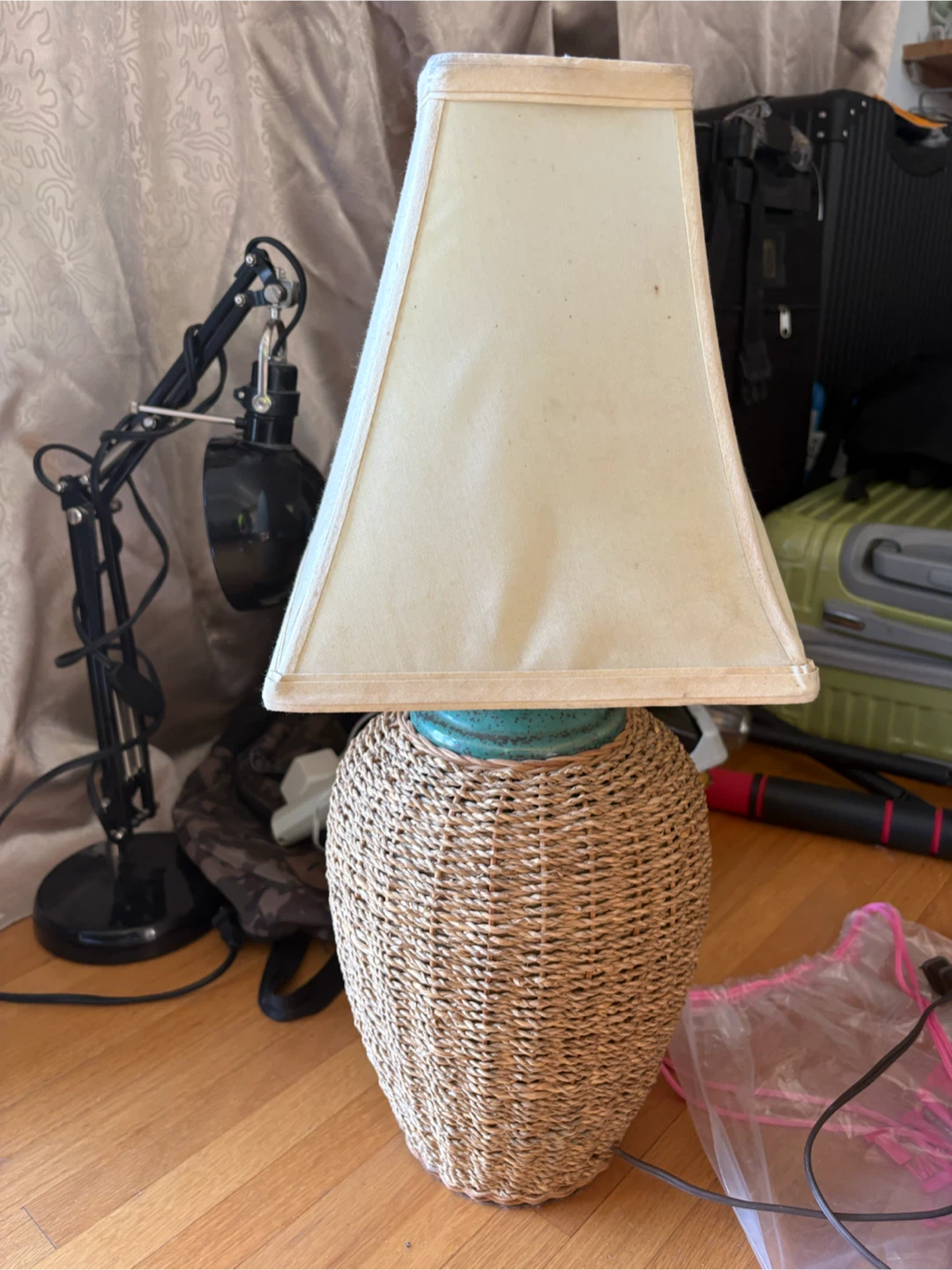 Woven Table Lamp - photo 2