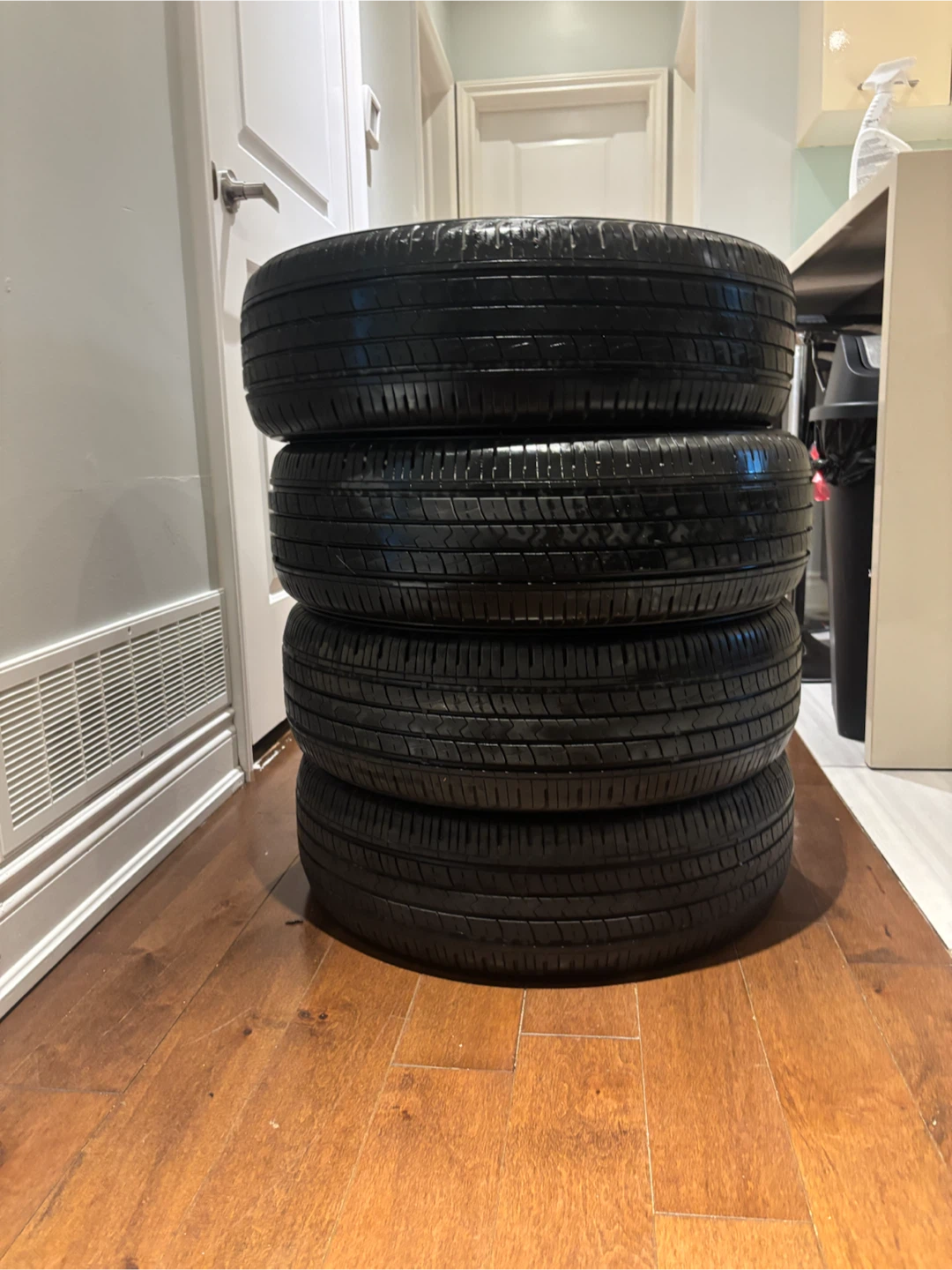 Set of 4 Kumho Solus KH16 Tires