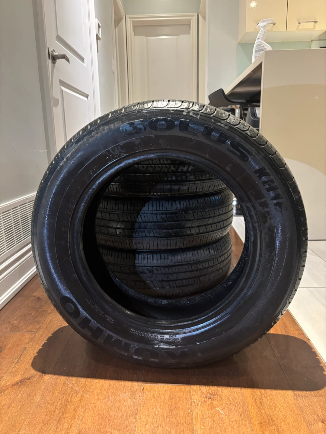 Set of 4 Kumho Solus KH16 Tires - photo 3