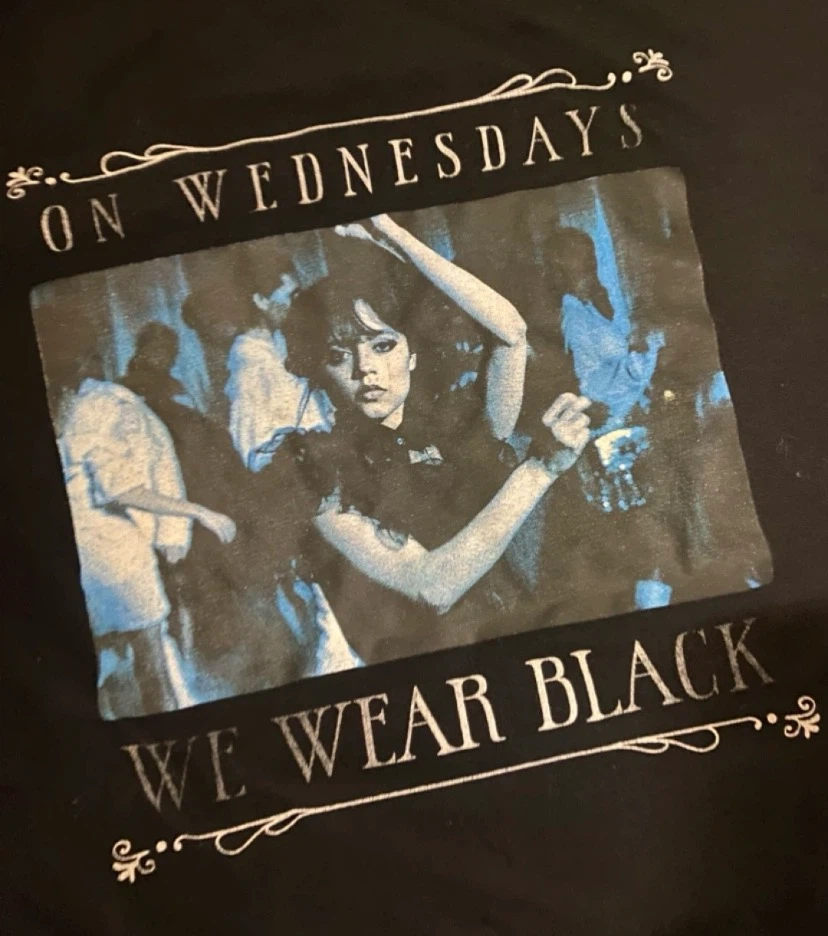 🏈 Wednesday Addams Long Sleeved Graphic Shirt L/G (10-12) - photo 2