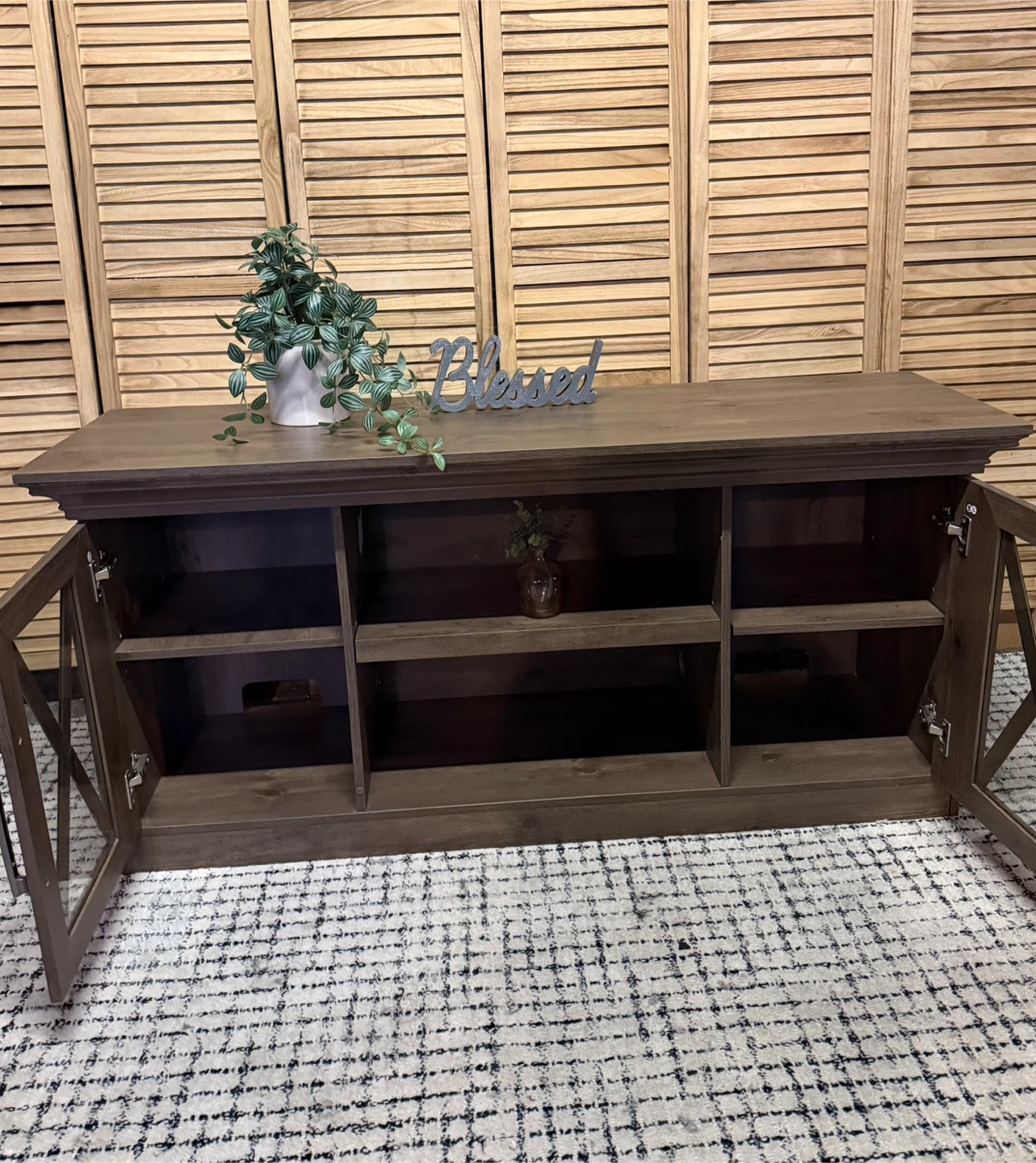 Rustic Farmhouse Style TV Stand - photo 3