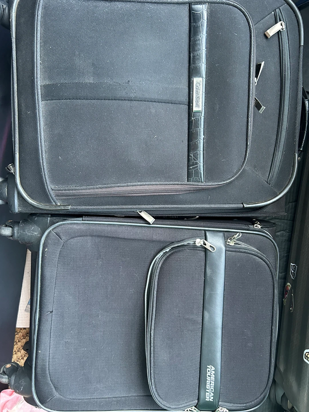 20" Calvin Klein and American Tourister. Suitcases - photo 2