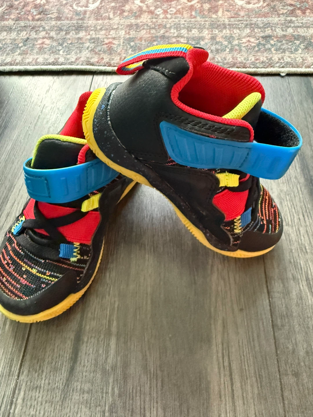 AND1 Children's Basketball Shoes Size 6 - photo 2