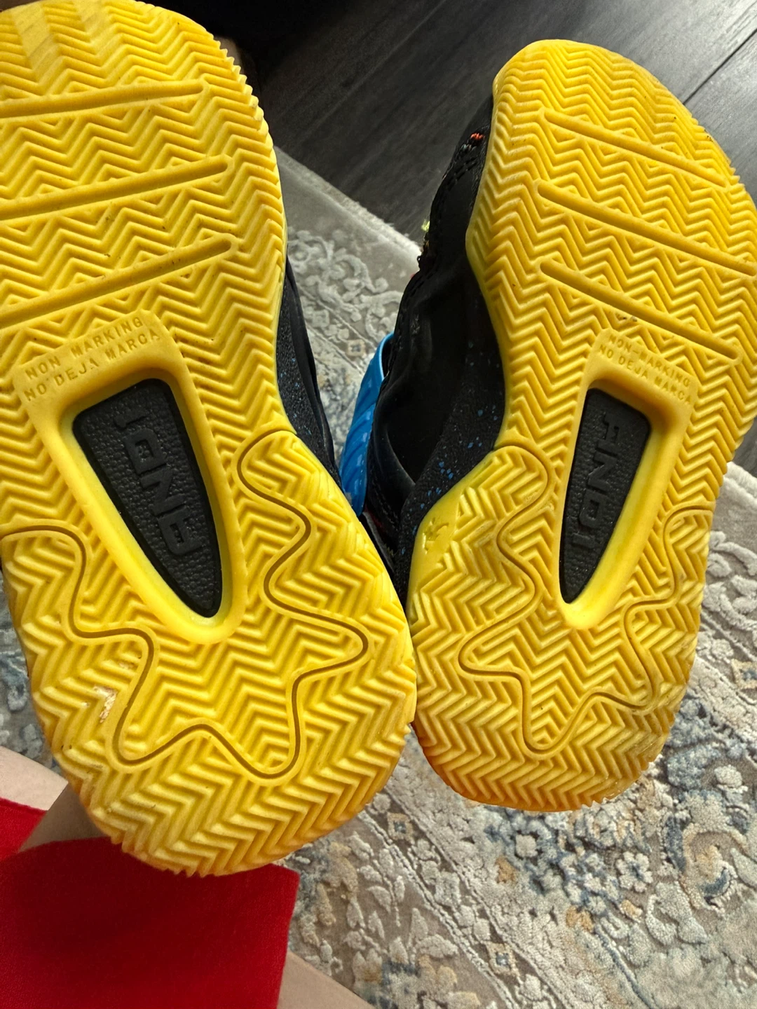 AND1 Children's Basketball Shoes Size 6 - photo 5