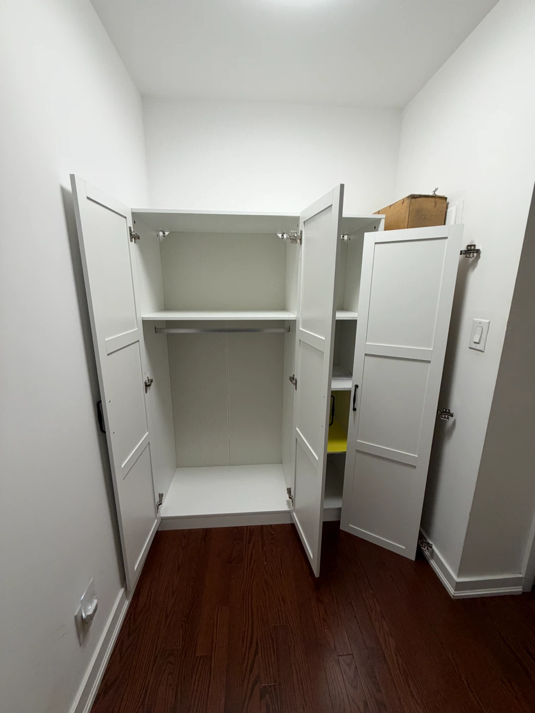 3-Door Wooden Wardrobe - photo 2