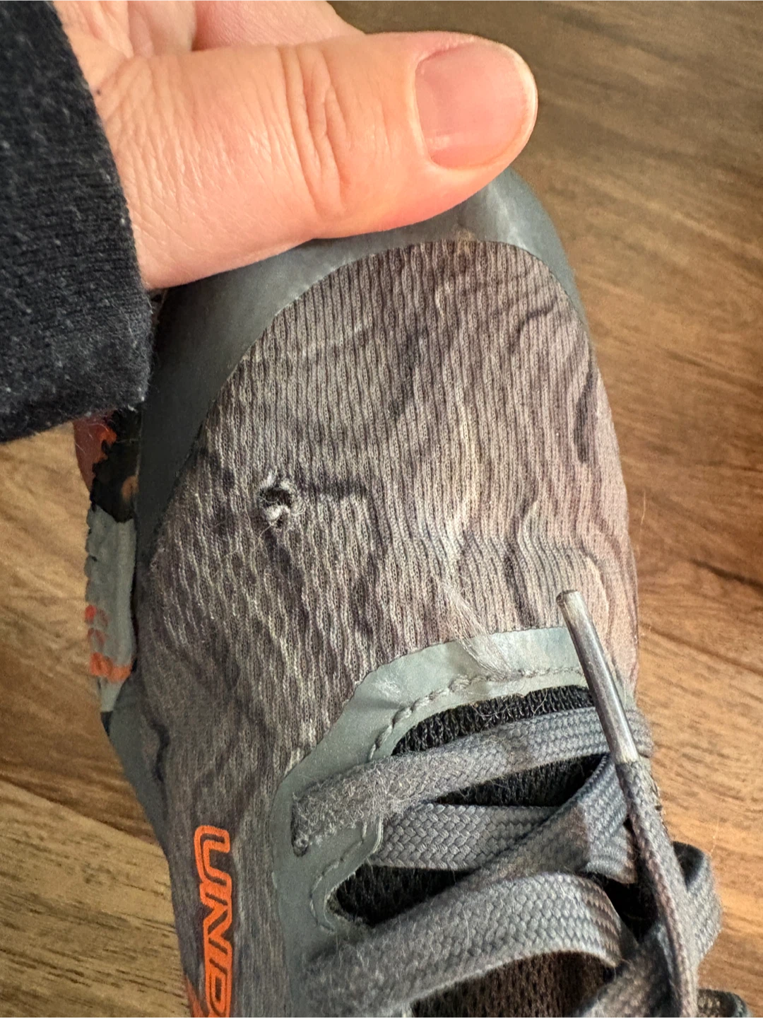 Under Armour Mainshock Shoes Size 6Y - photo 4