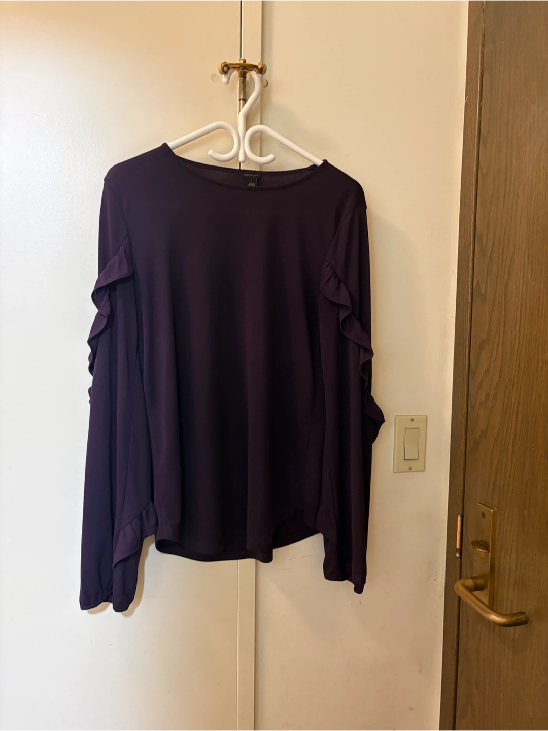 🏈Ann Taylor Purple Ruffle Sleeve Blouse_Small