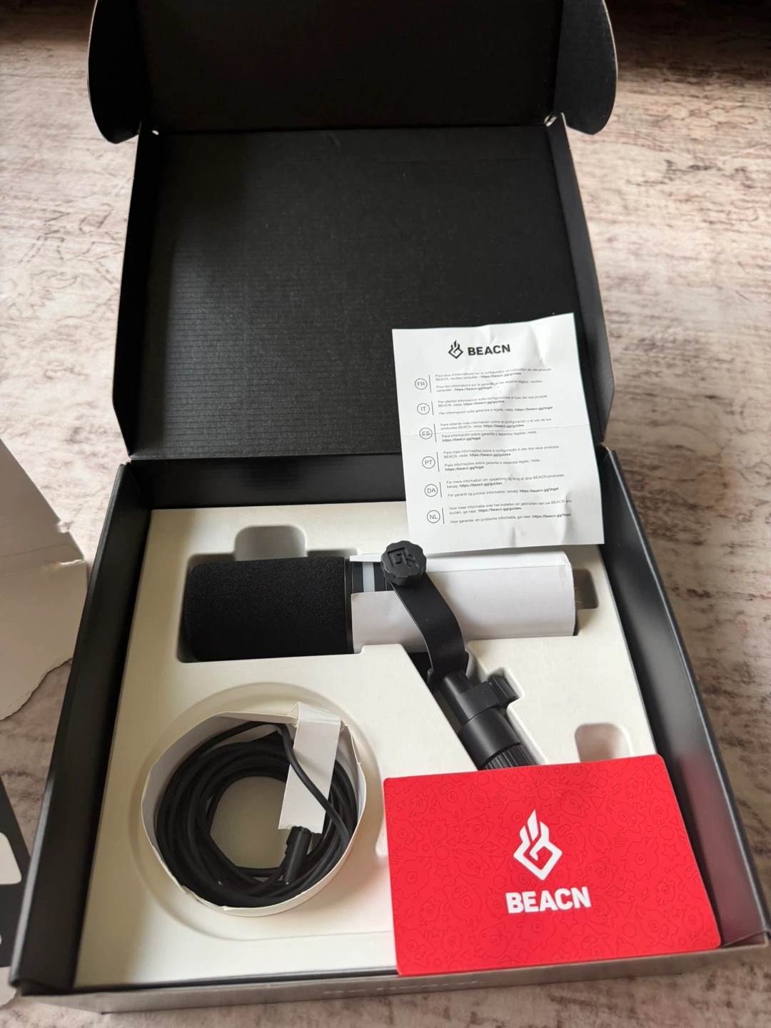 BEACN Light Dynamic USB Microphone - photo 3