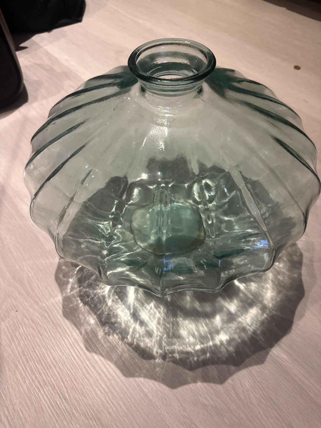 Glass vase