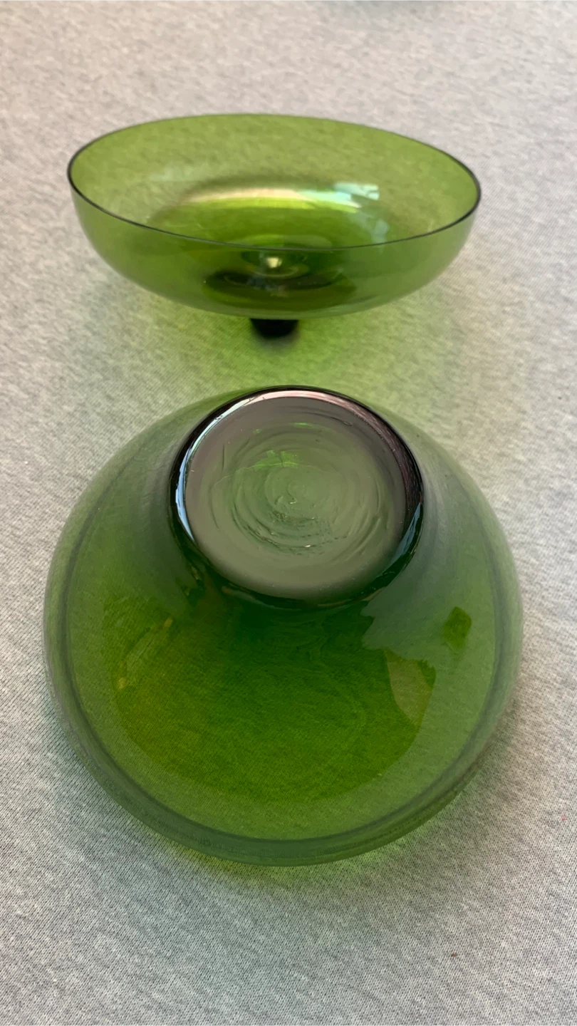 Vintage MCM Green Glass Lidded Bowl 🏈 - photo 2