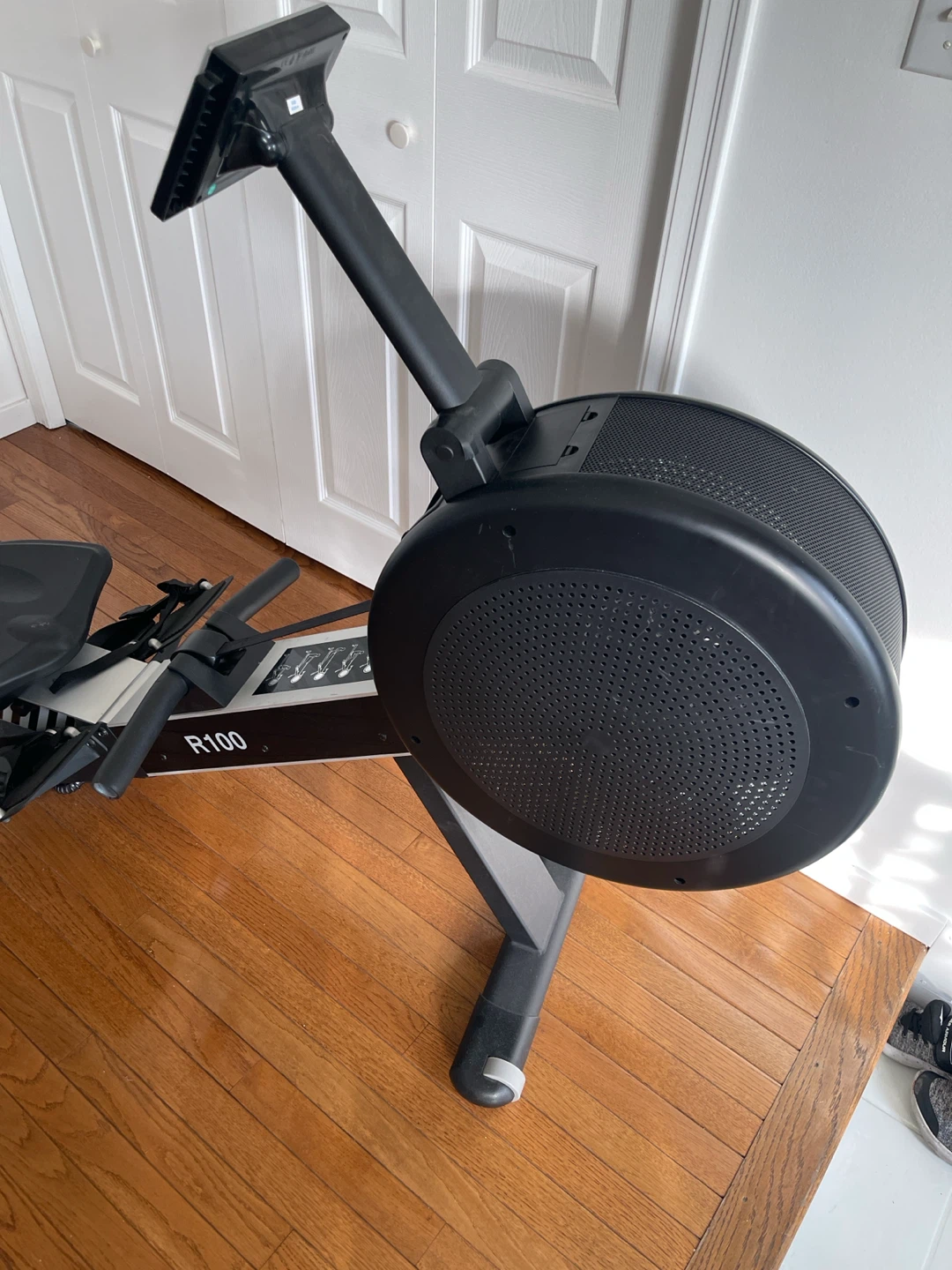 LifeCore R100 Rower - photo 2