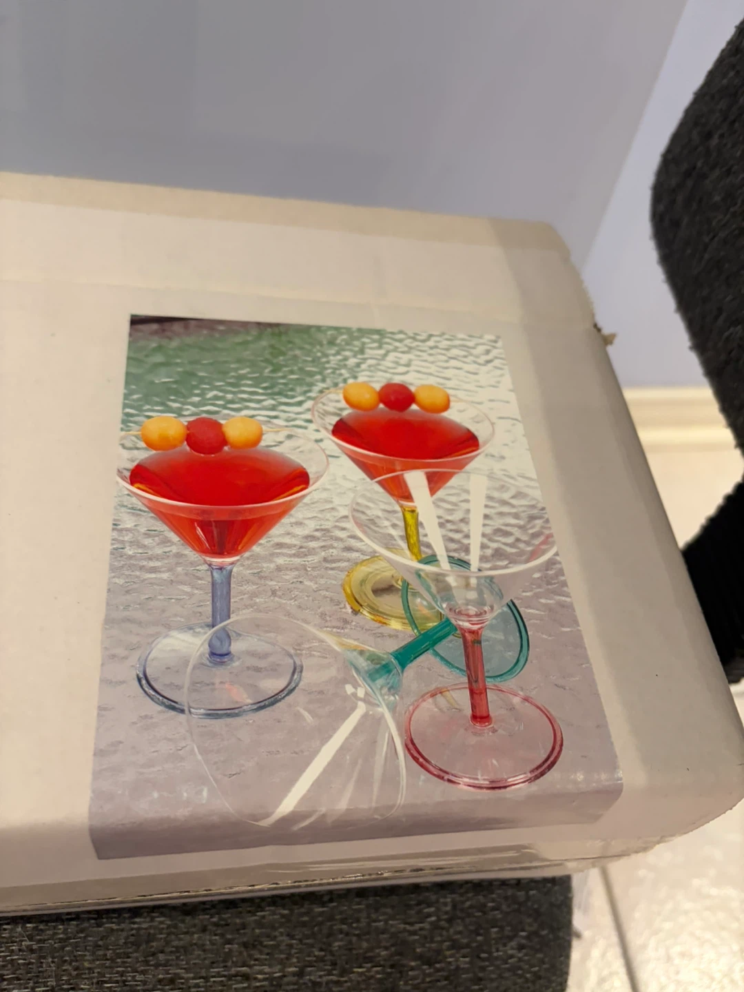 Set of 4 Coloured Acrylic Martini Glasses 🏈 - photo 2