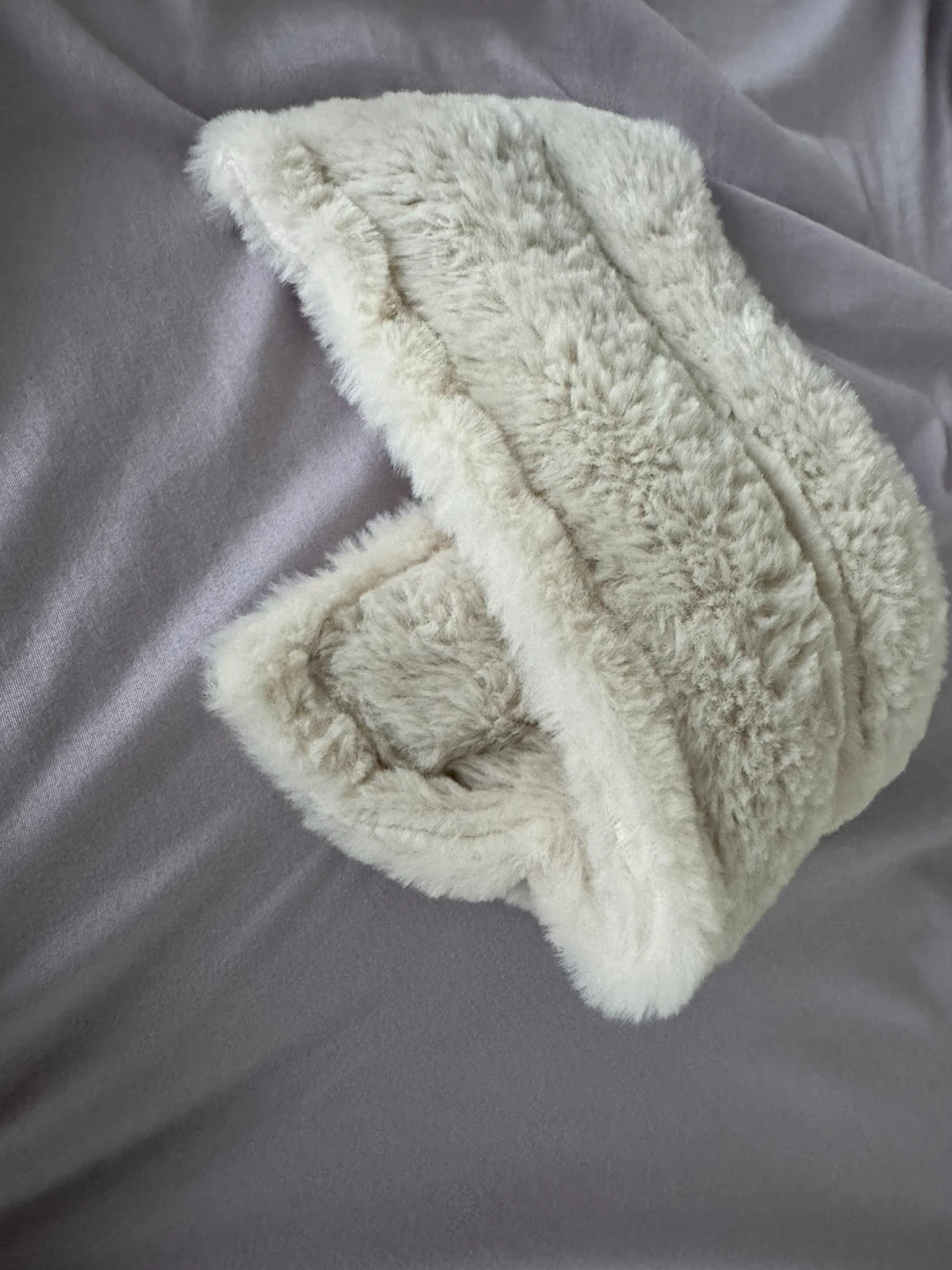 Cream Fur Neck Warmer (Microwave heatable