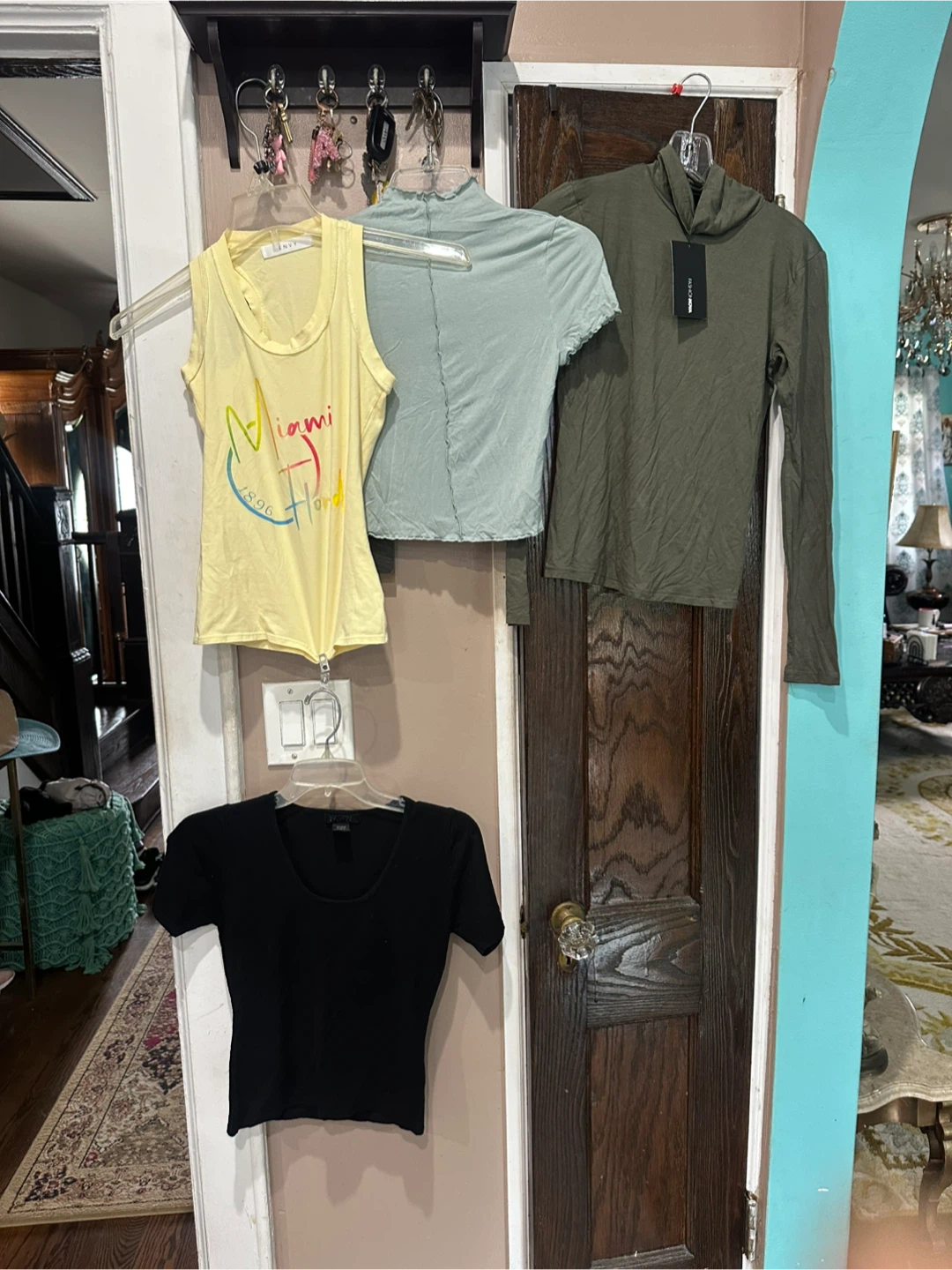 Bundle of 4 Women's Fashion Tops