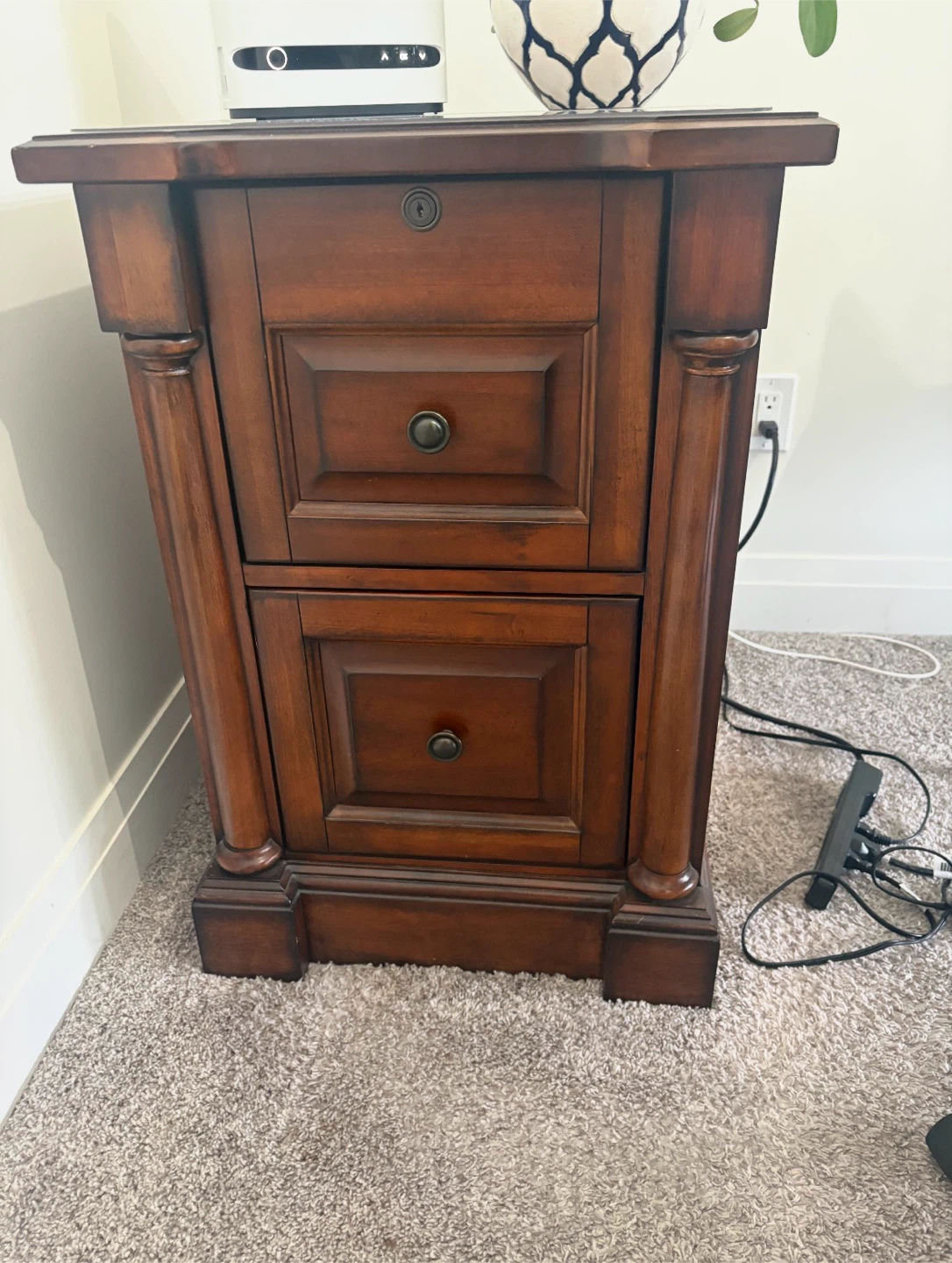 Wooden two-drawer filing cabinet - photo 2