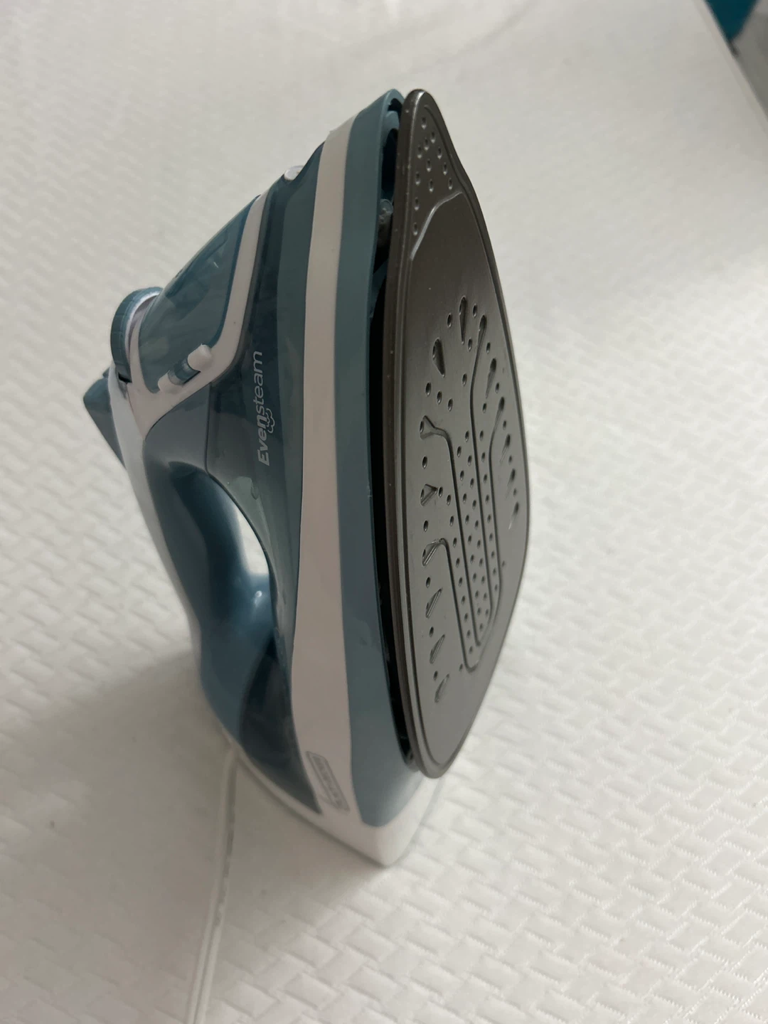 Black+Decker Evensteam Iron - photo 2