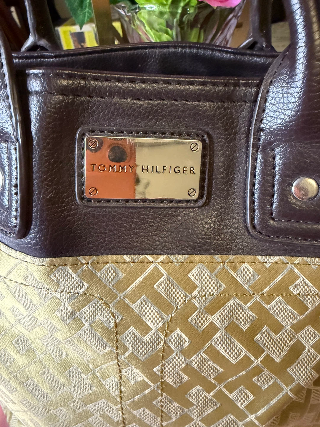 Tommy Hilfiger Monogram Handbag - photo 2