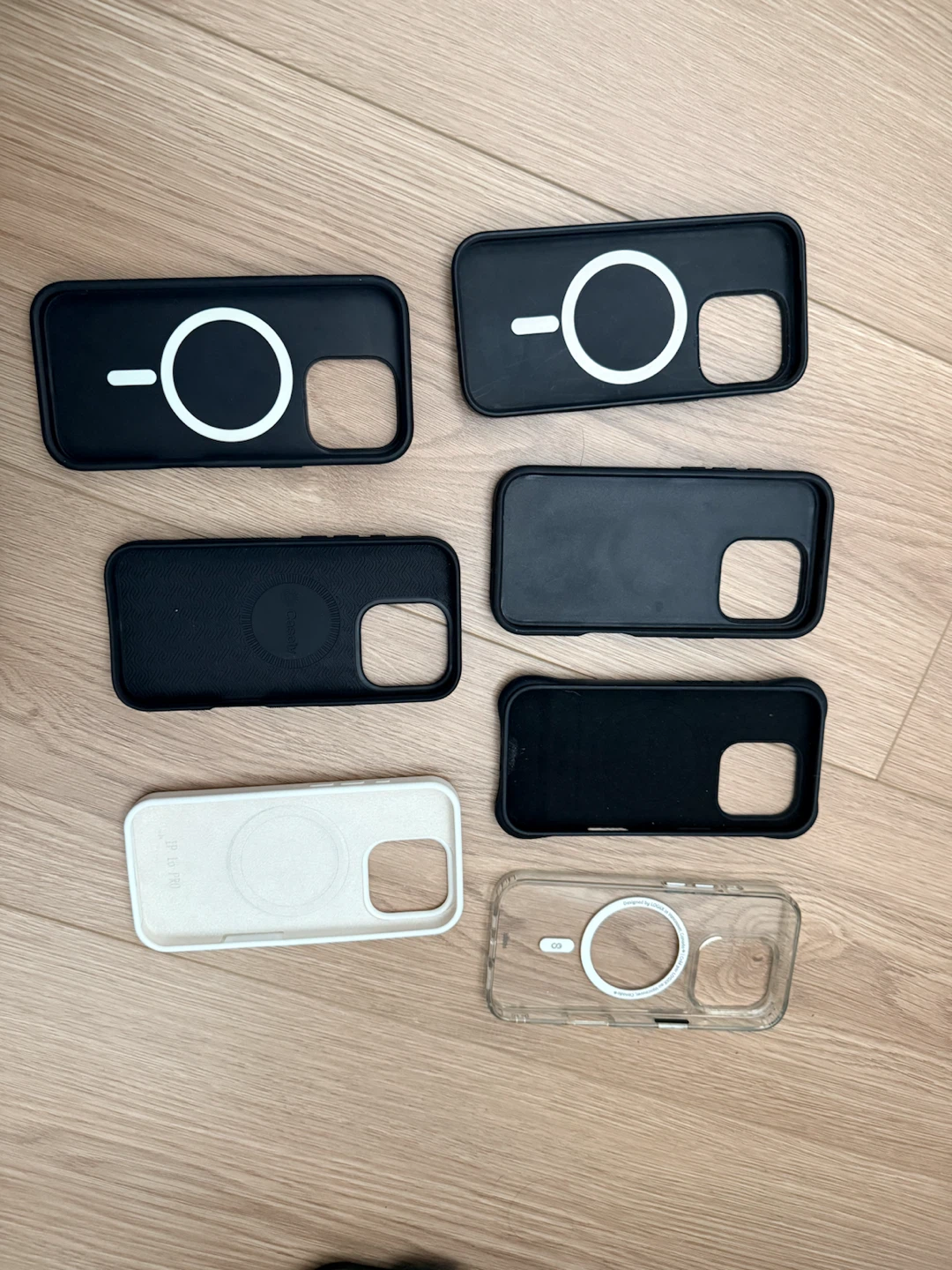 Selection of iPhone 16 Pro Cases - photo 2
