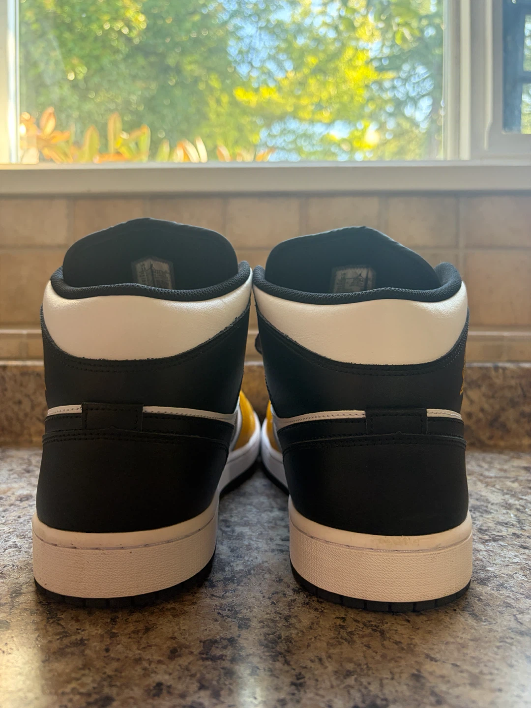 Nike Air Jordan 1 Mid Yellow/Black - photo 2