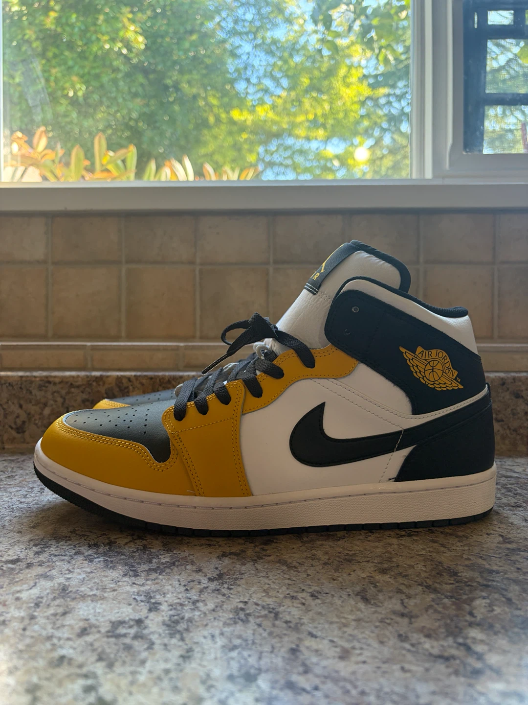 Nike Air Jordan 1 Mid Yellow/Black - photo 3