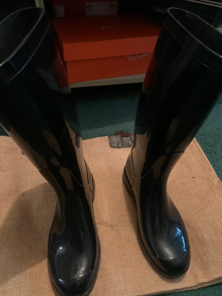 Black Rubber Rain Boots