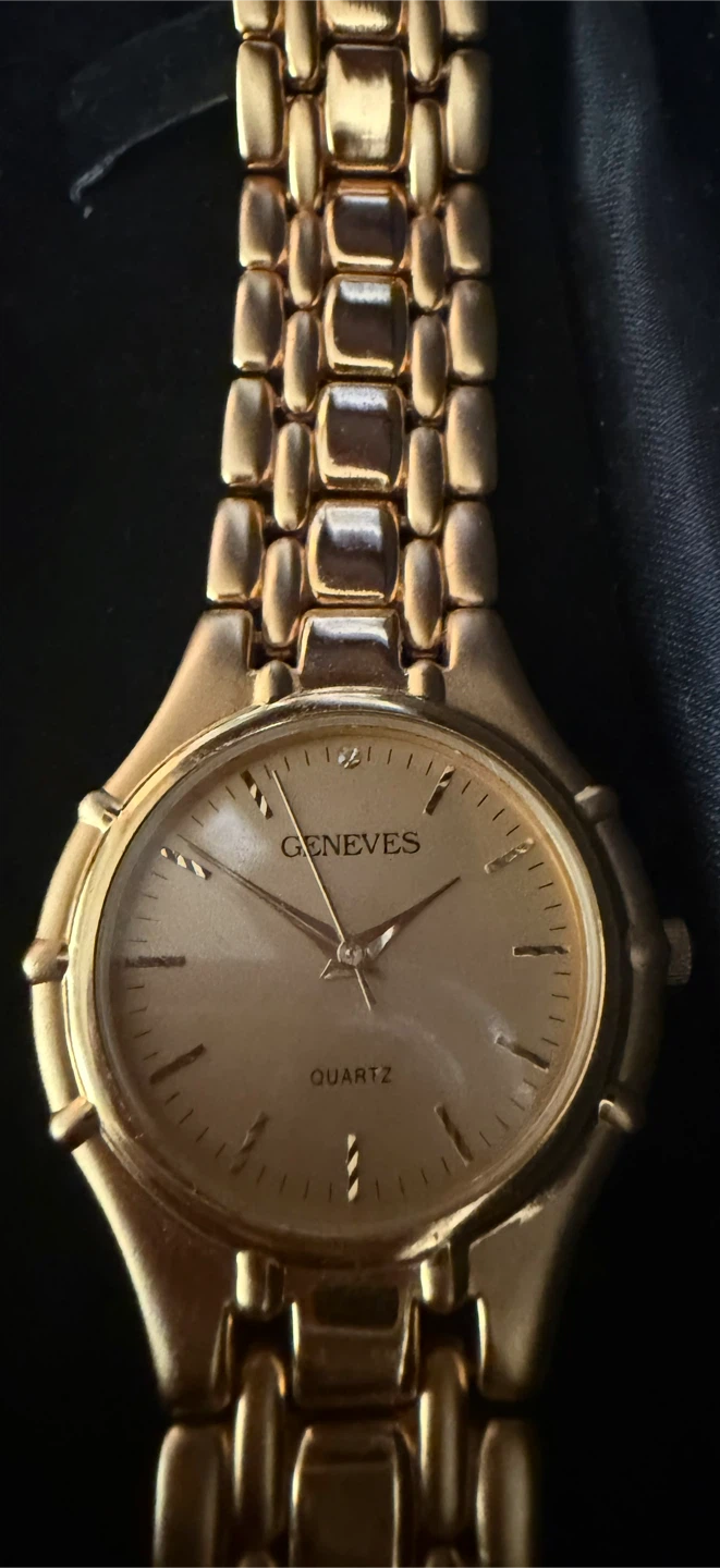 MINT • VINTAGE Geneves 24k GOLD Plated Watch • Water Resistant - photo 2