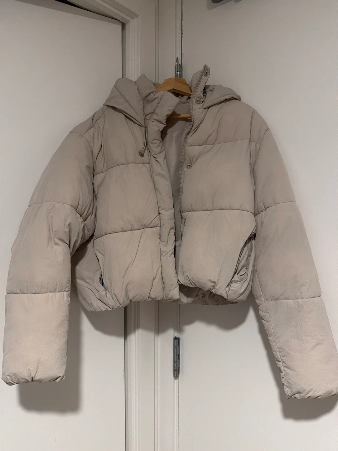 Zara Puffer Jacket Beige Medium