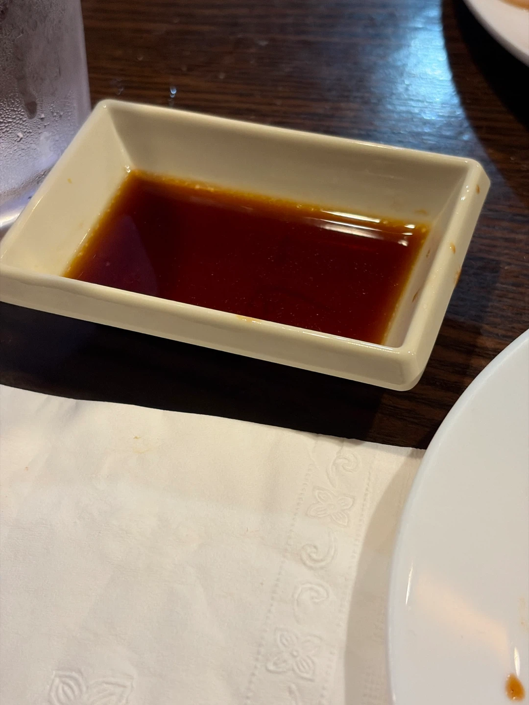 Small Rectangular Ceramic Soy Sauce Dish with soy sauce 🏈